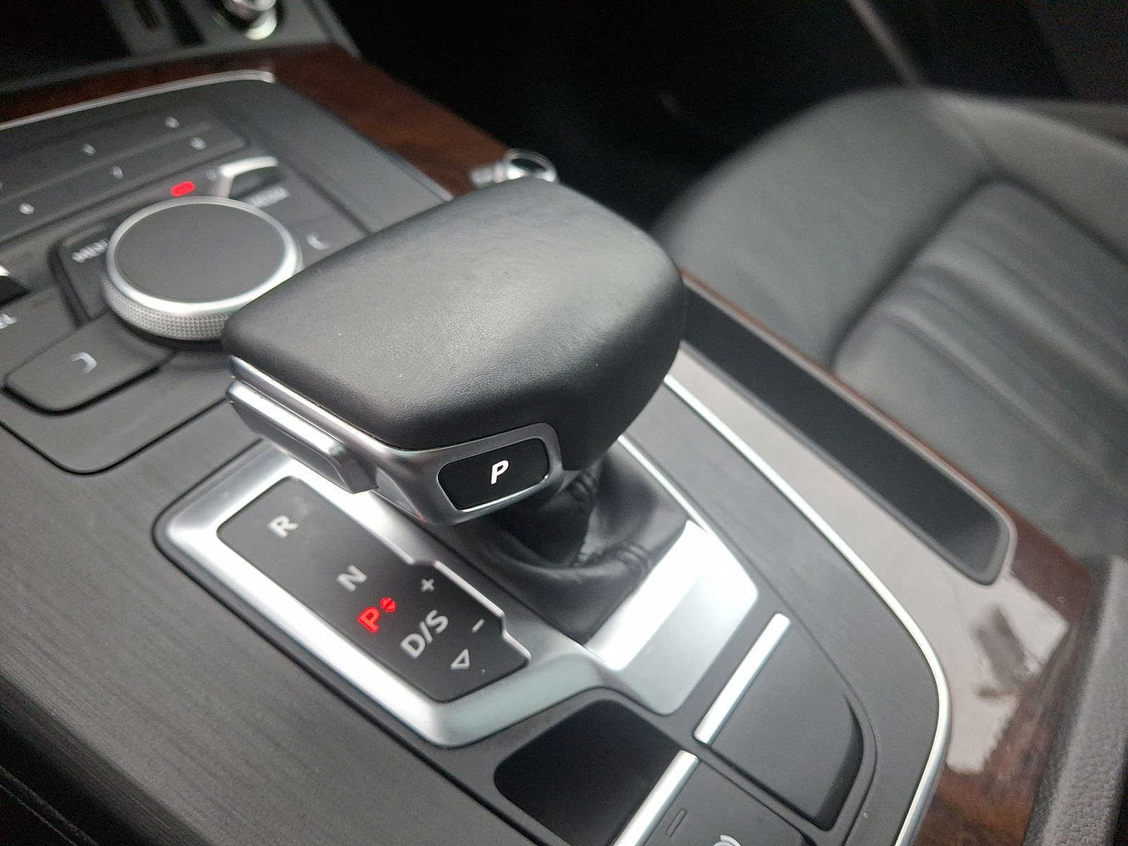 Thumbnail: 2020 Audi Q5 - 12