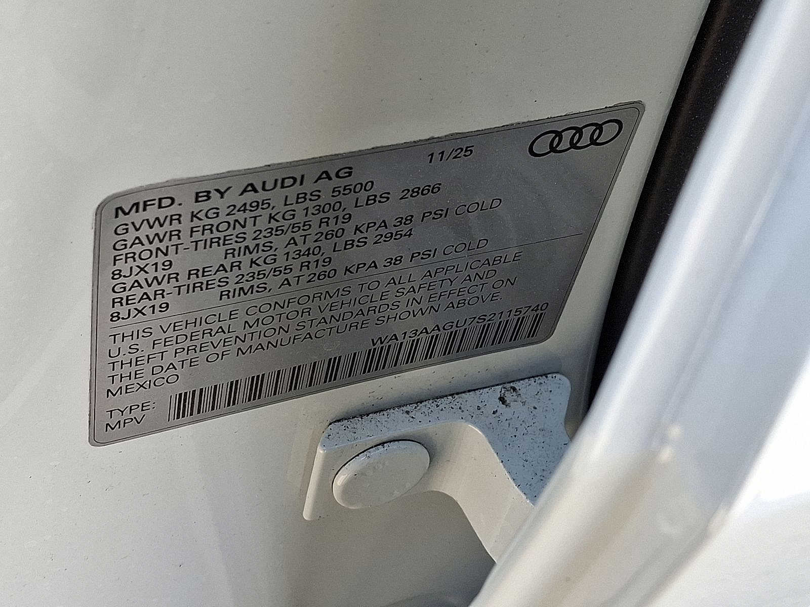 Thumbnail: 2025 Audi Q5 - 9