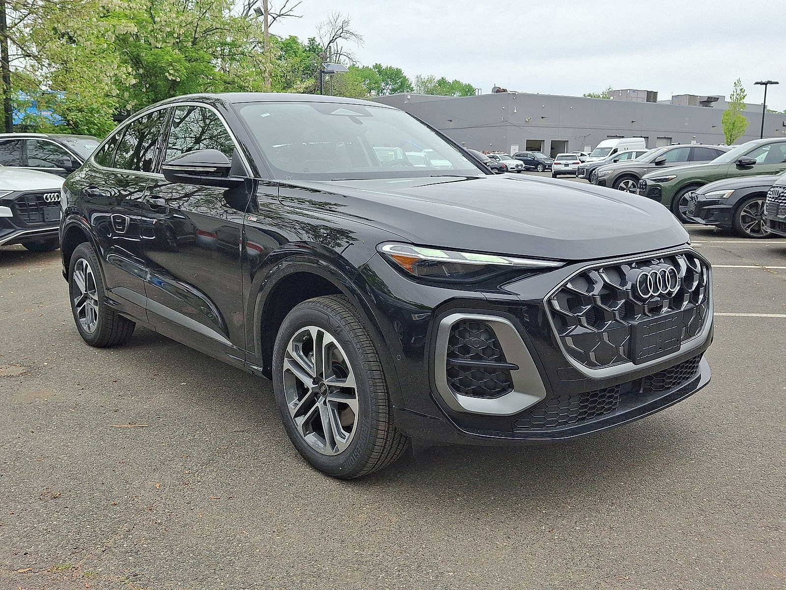 Thumbnail: 2026 Audi Q5 - 10