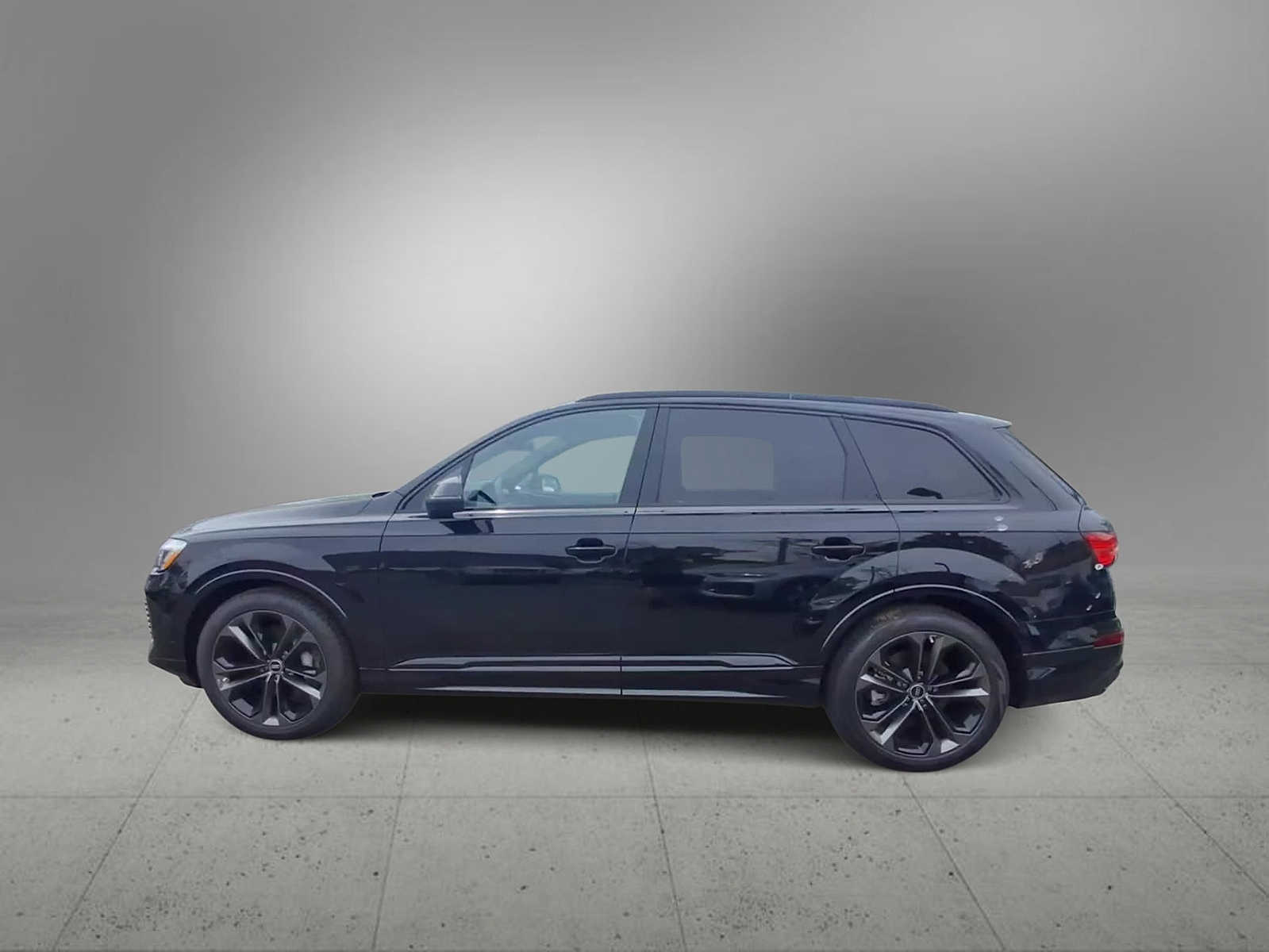 Thumbnail: 2026 Audi Q7 - 5