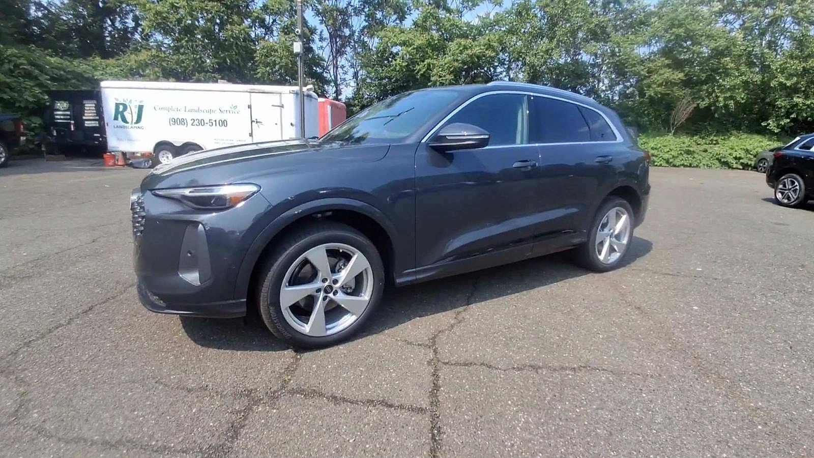 Thumbnail: 2025 Audi Q5 - 4