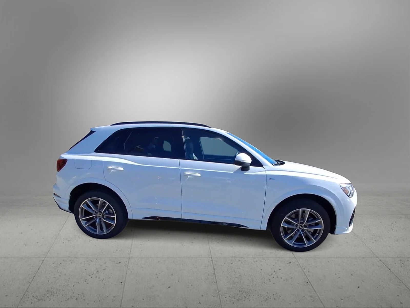 Thumbnail: 2025 Audi Q3 - 9