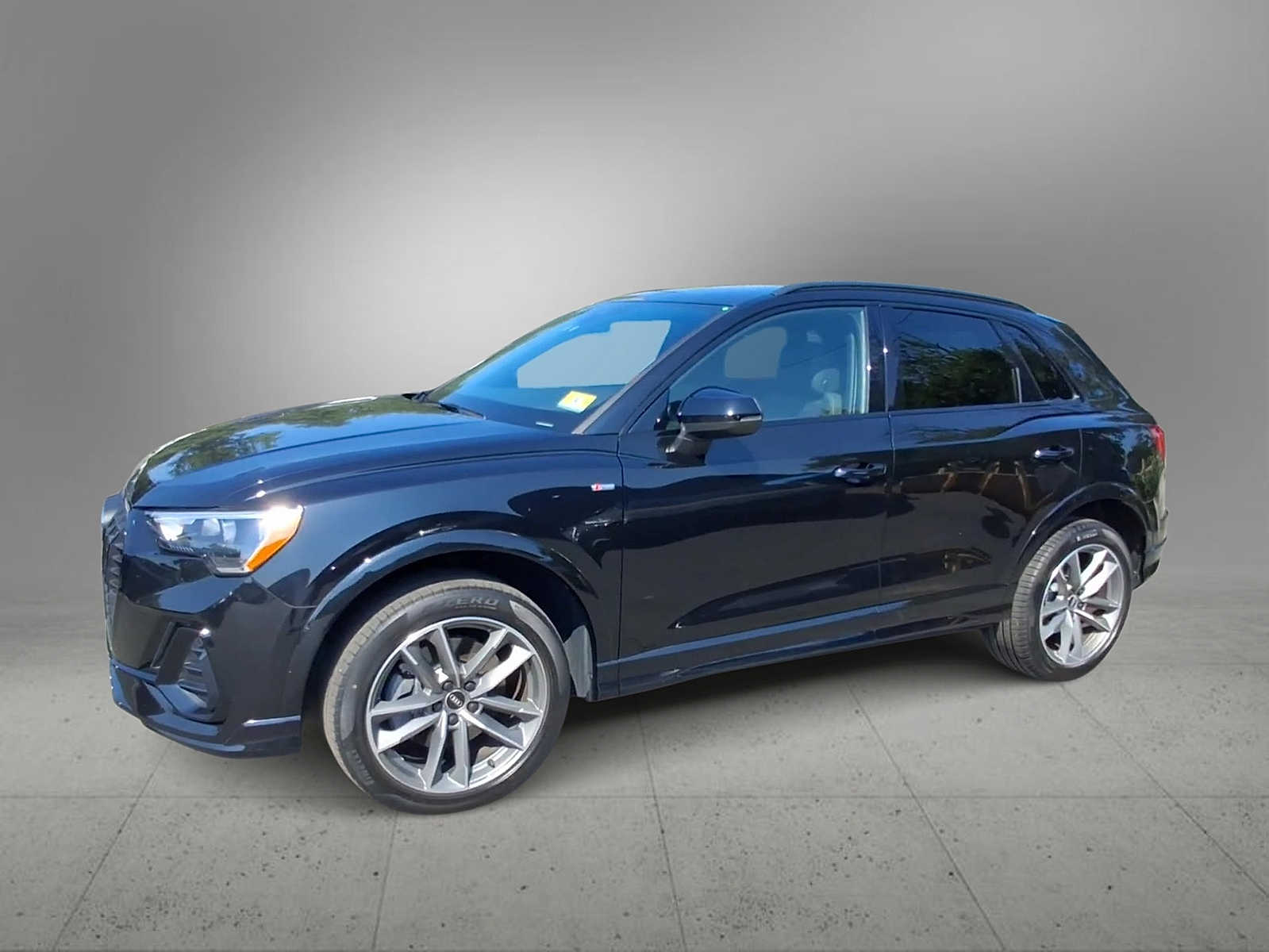 Thumbnail: 2021 Audi Q3 - 4