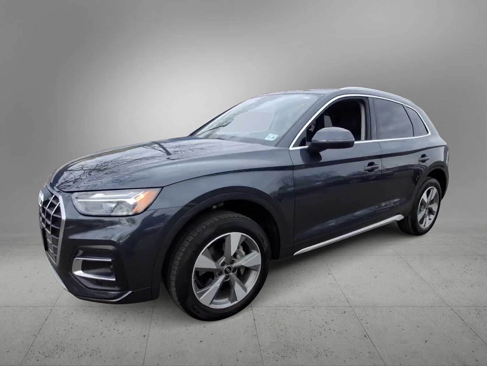 Thumbnail: 2023 Audi Q5 - 4