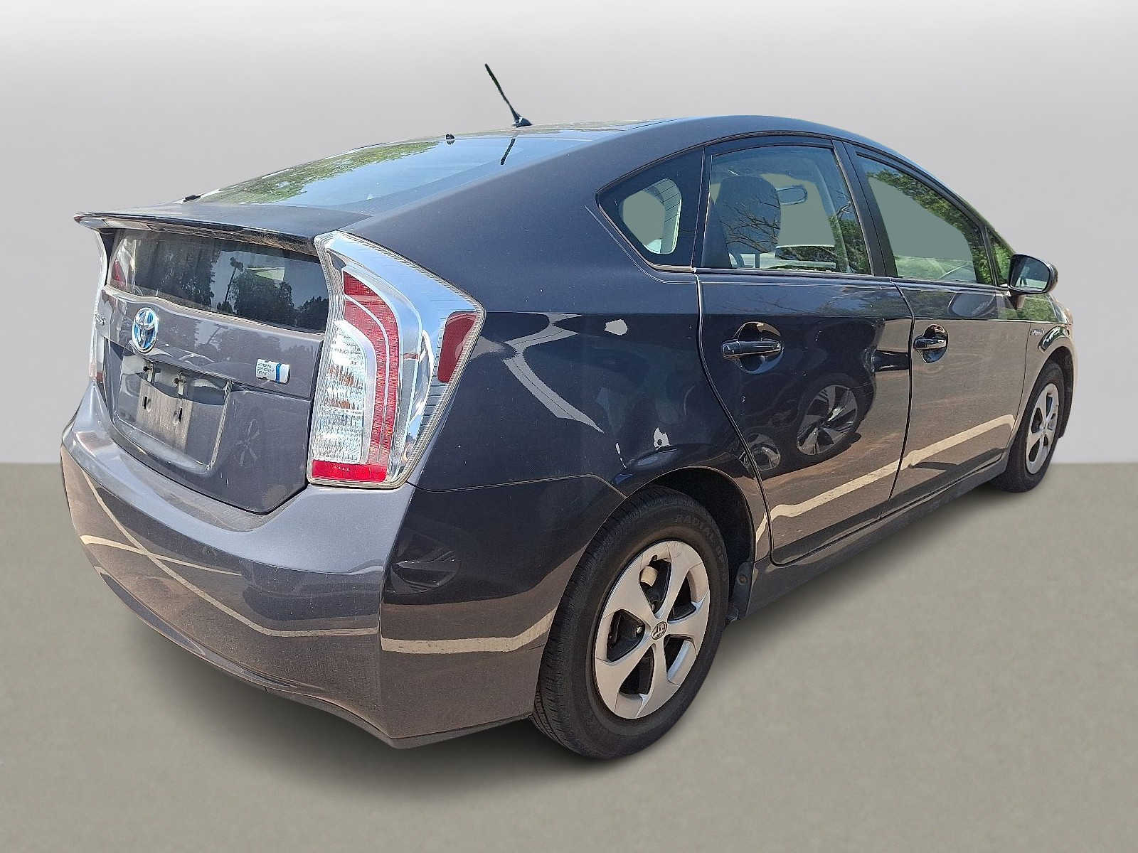 Thumbnail: 2012 Toyota Prius - 4