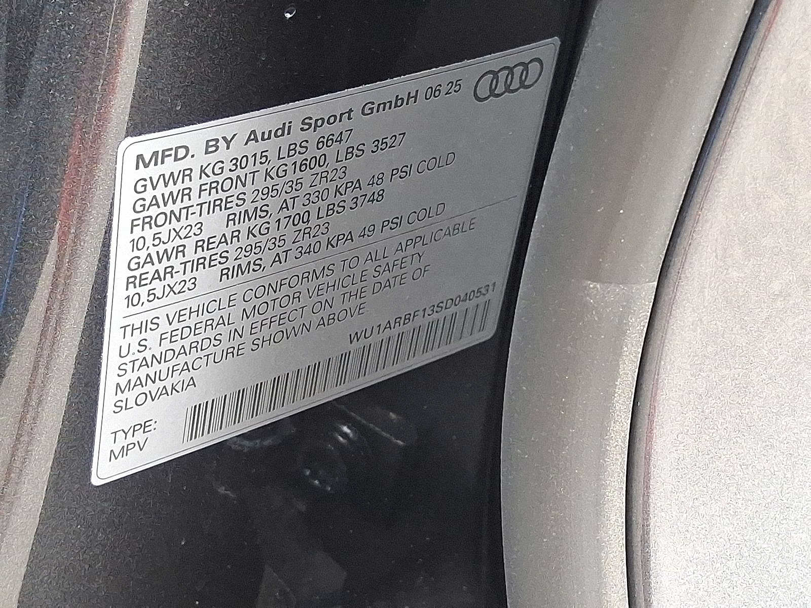 Thumbnail: 2025 Audi RS Q8 - 16