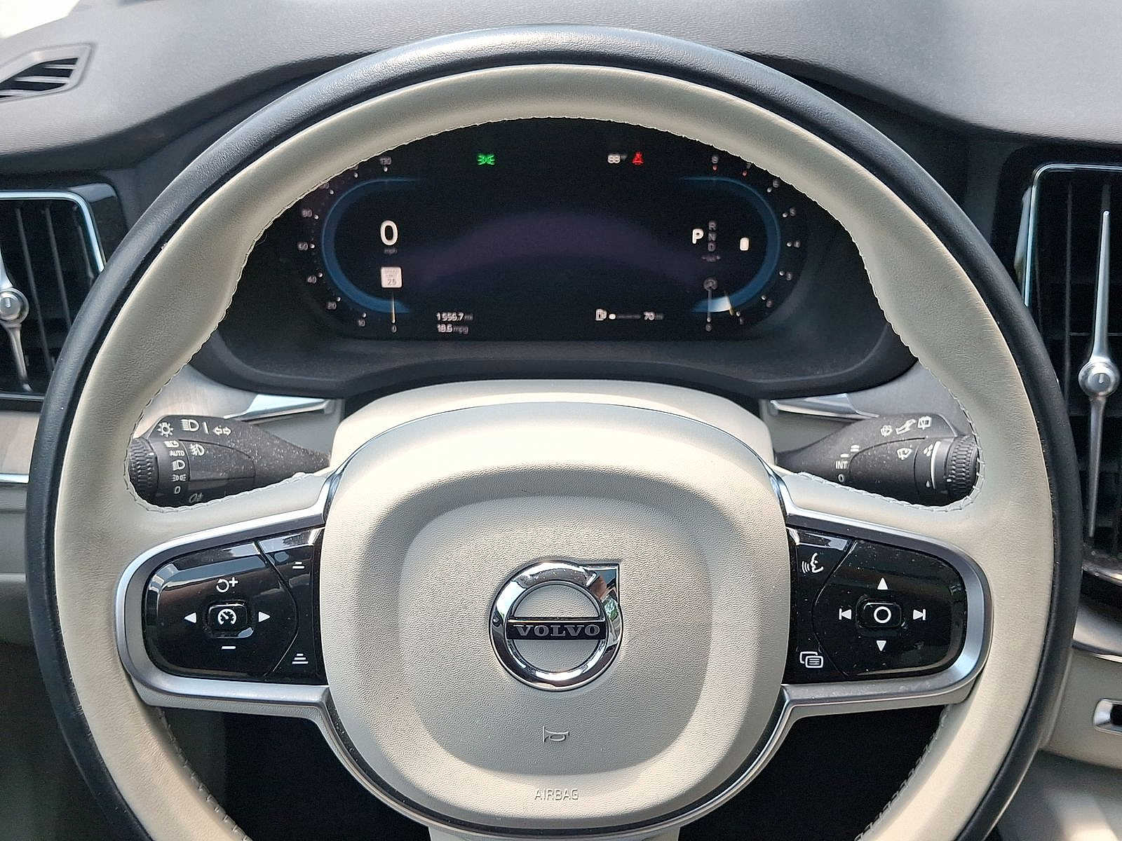 2023 Volvo XC60 B5 Plus 15