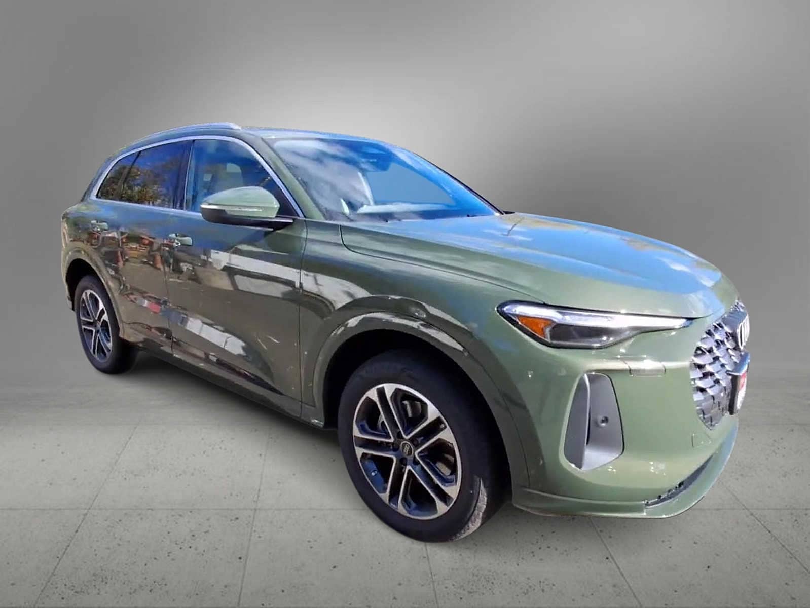 Thumbnail: 2025 Audi Q5 - 2