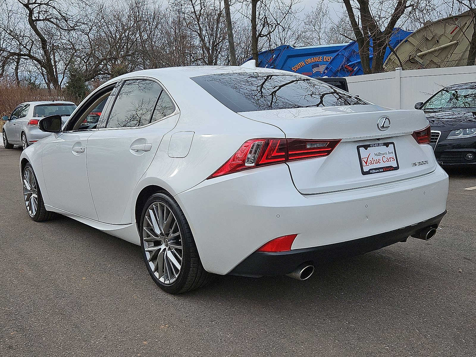 Thumbnail: 2016 Lexus IS - 22