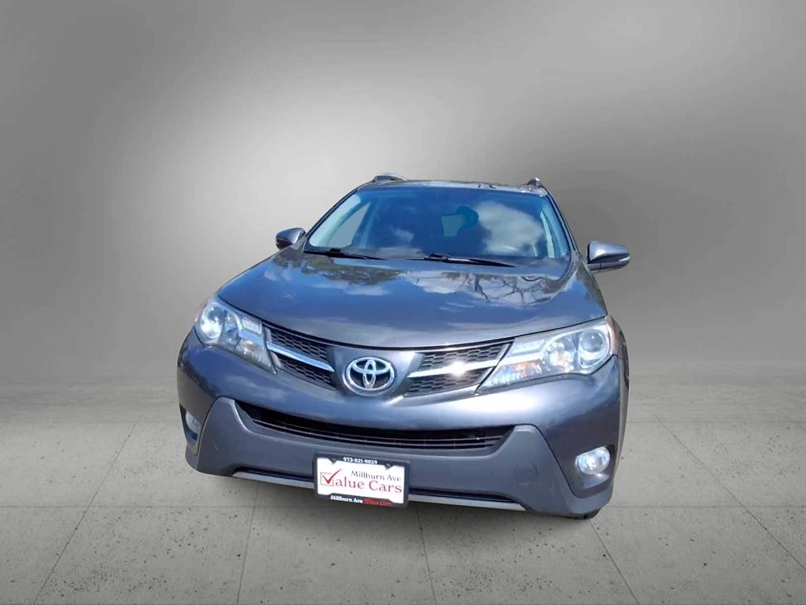Thumbnail: 2013 Toyota RAV4 - 3