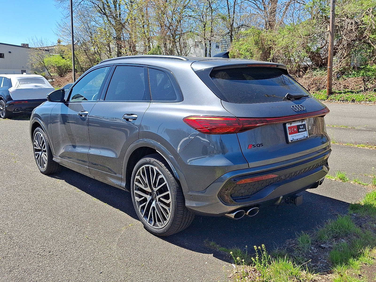 Thumbnail: 2025 Audi SQ5 - 12