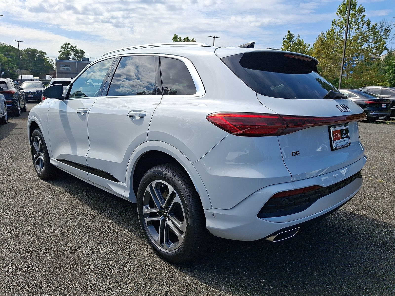 Thumbnail: 2025 Audi Q5 - 11