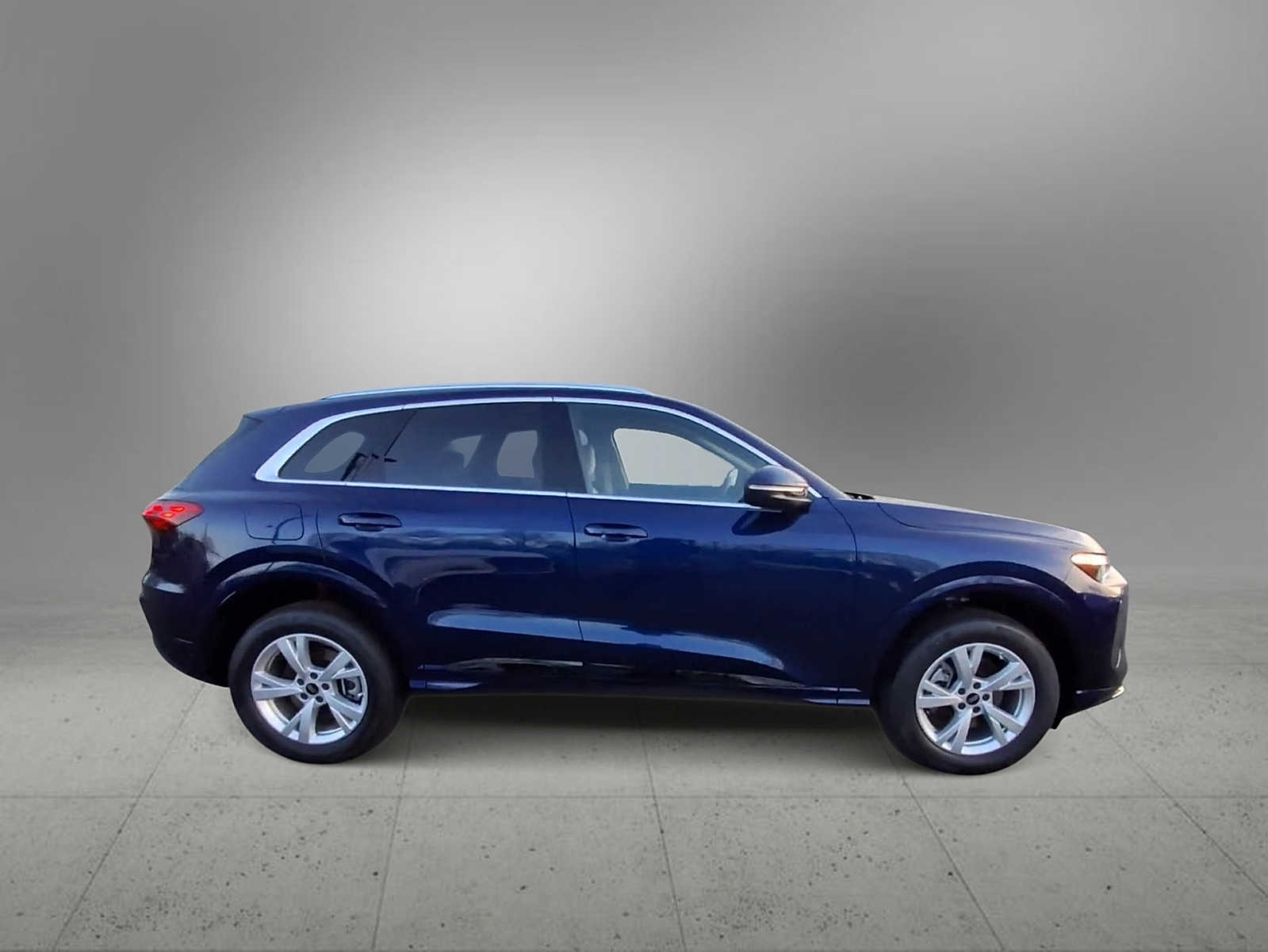 Thumbnail: 2025 Audi Q5 - 9