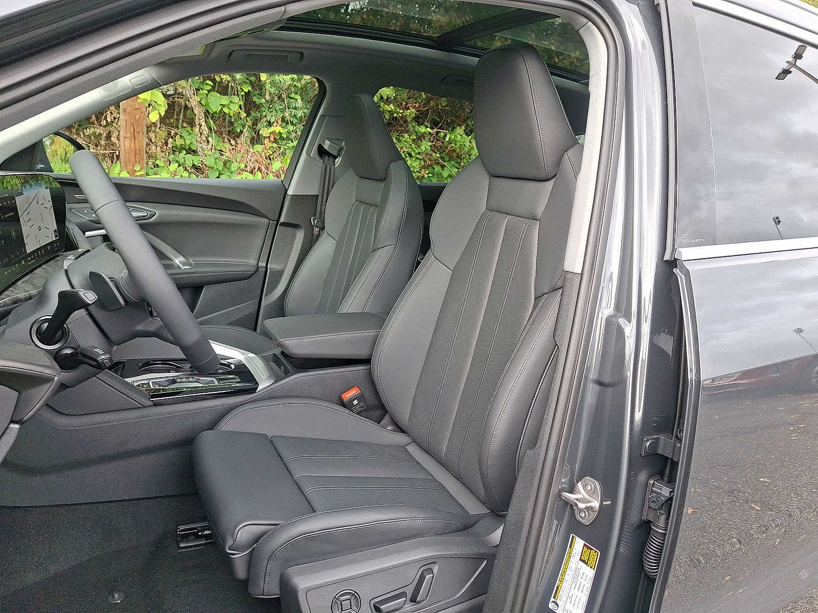 Thumbnail: 2025 Audi Q5 - 14