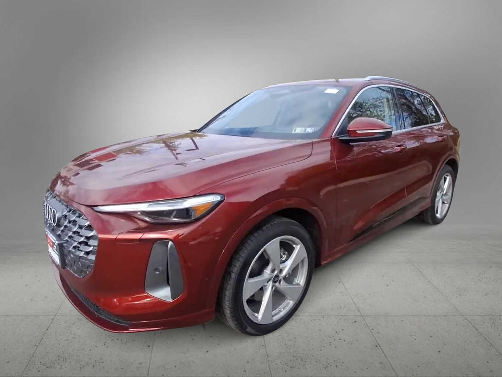 Thumbnail: 2025 Audi Q5 - 4