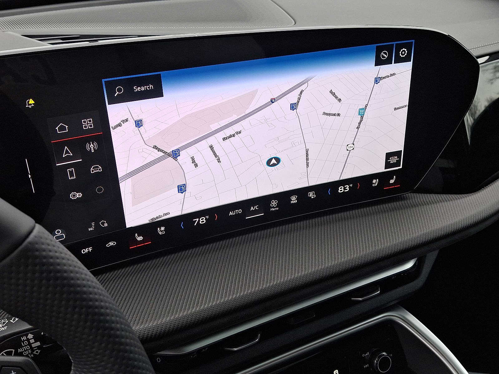 Thumbnail: 2025 Audi SQ5 - 15