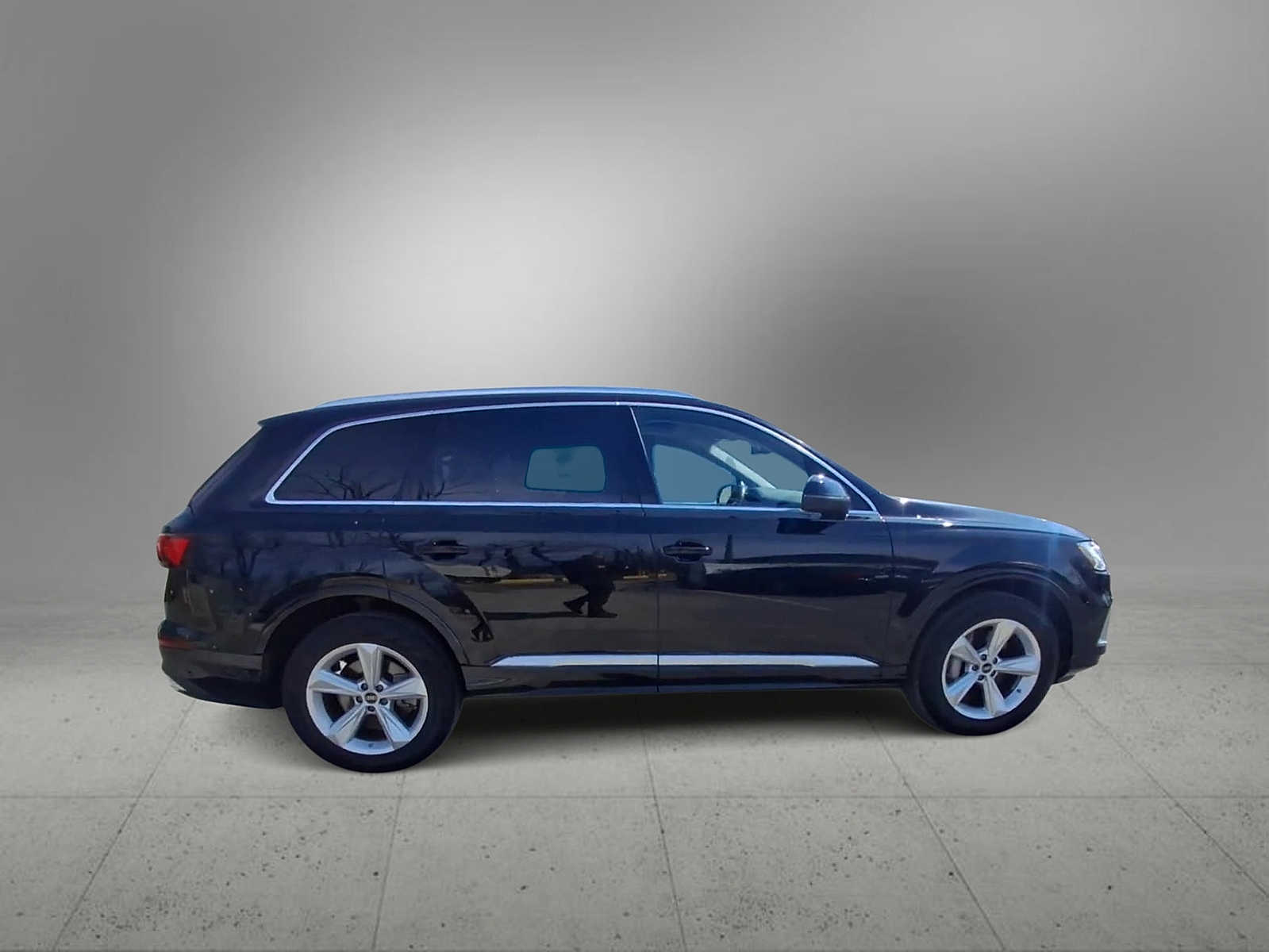 Thumbnail: 2023 Audi Q7 - 9