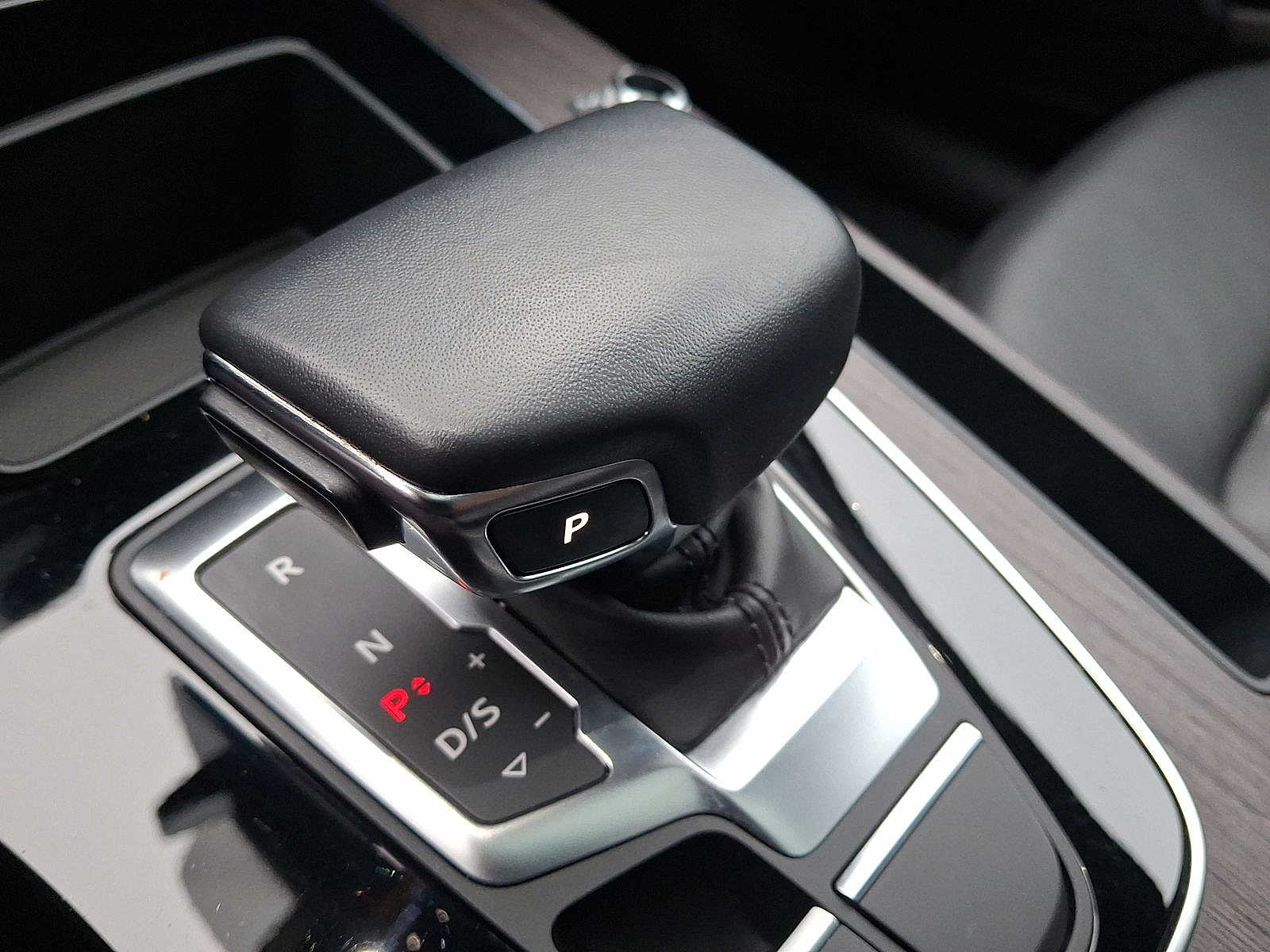 Thumbnail: 2023 Audi Q5 - 12