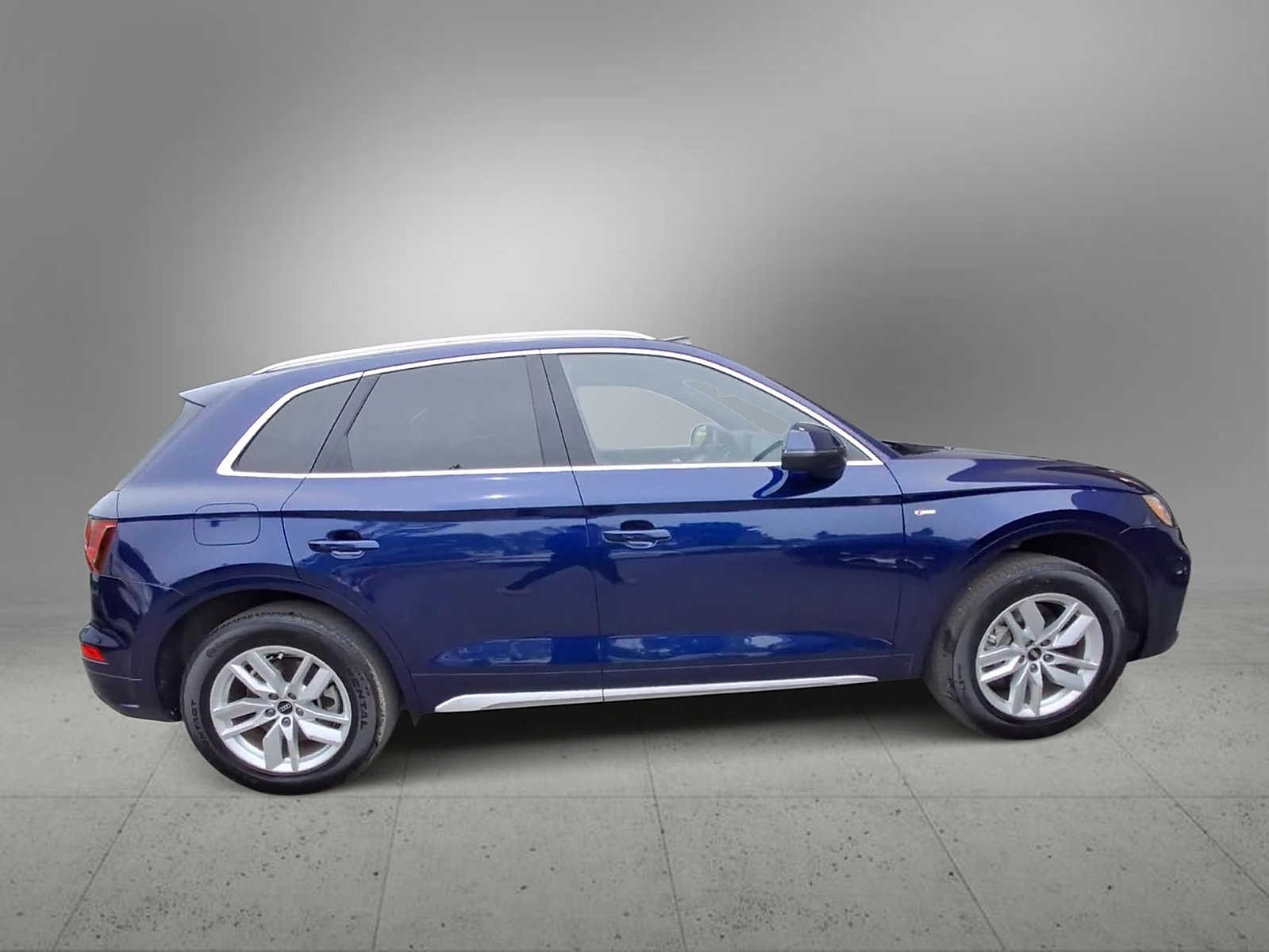 Thumbnail: 2023 Audi Q5 - 9