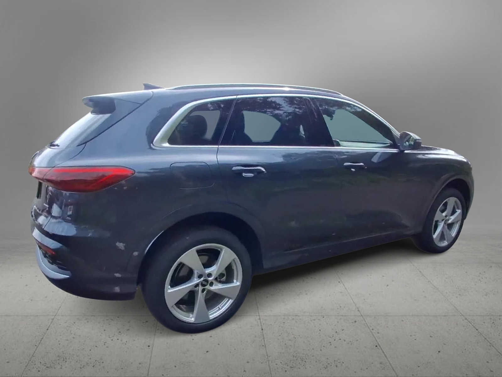 Thumbnail: 2025 Audi Q5 - 8