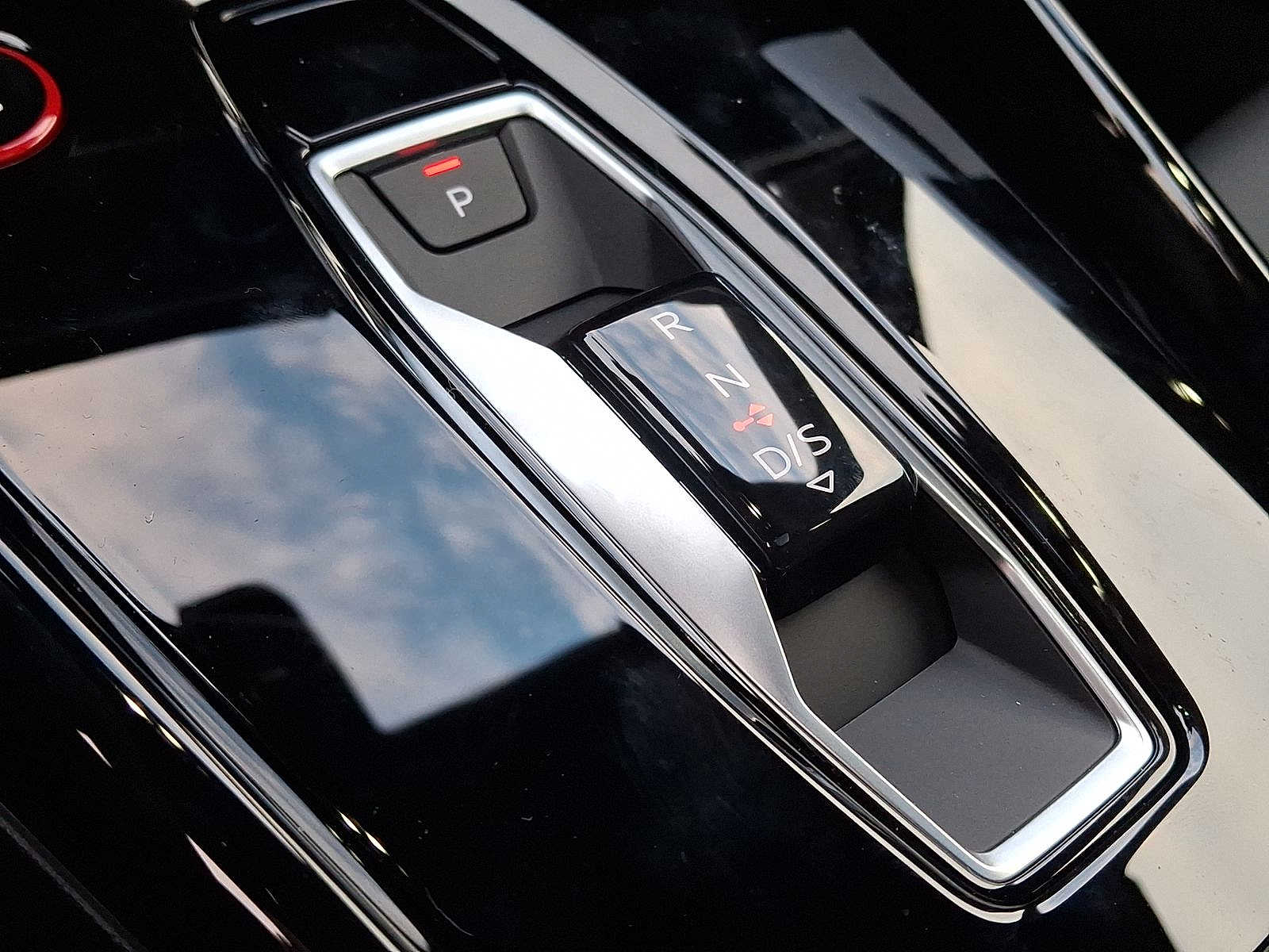 Thumbnail: 2026 Audi RS 3 - 13