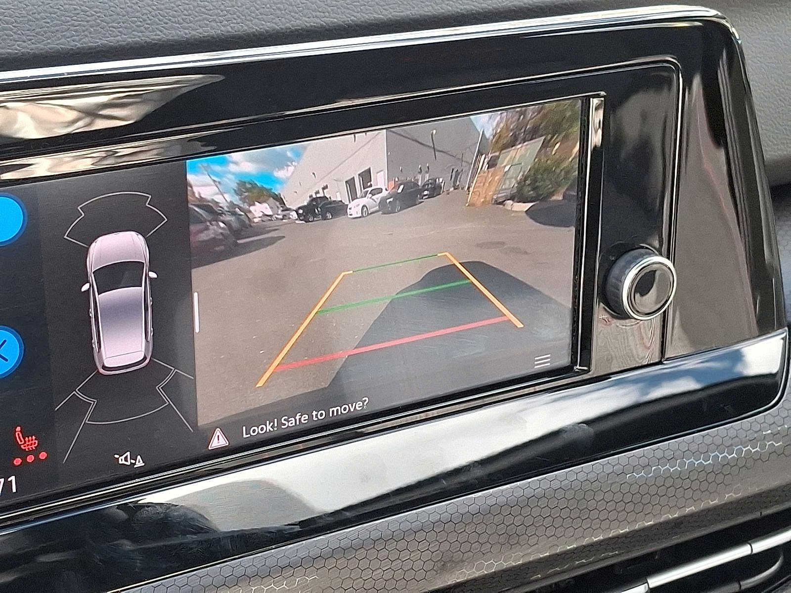 Thumbnail: 2024 Volkswagen Golf - 14