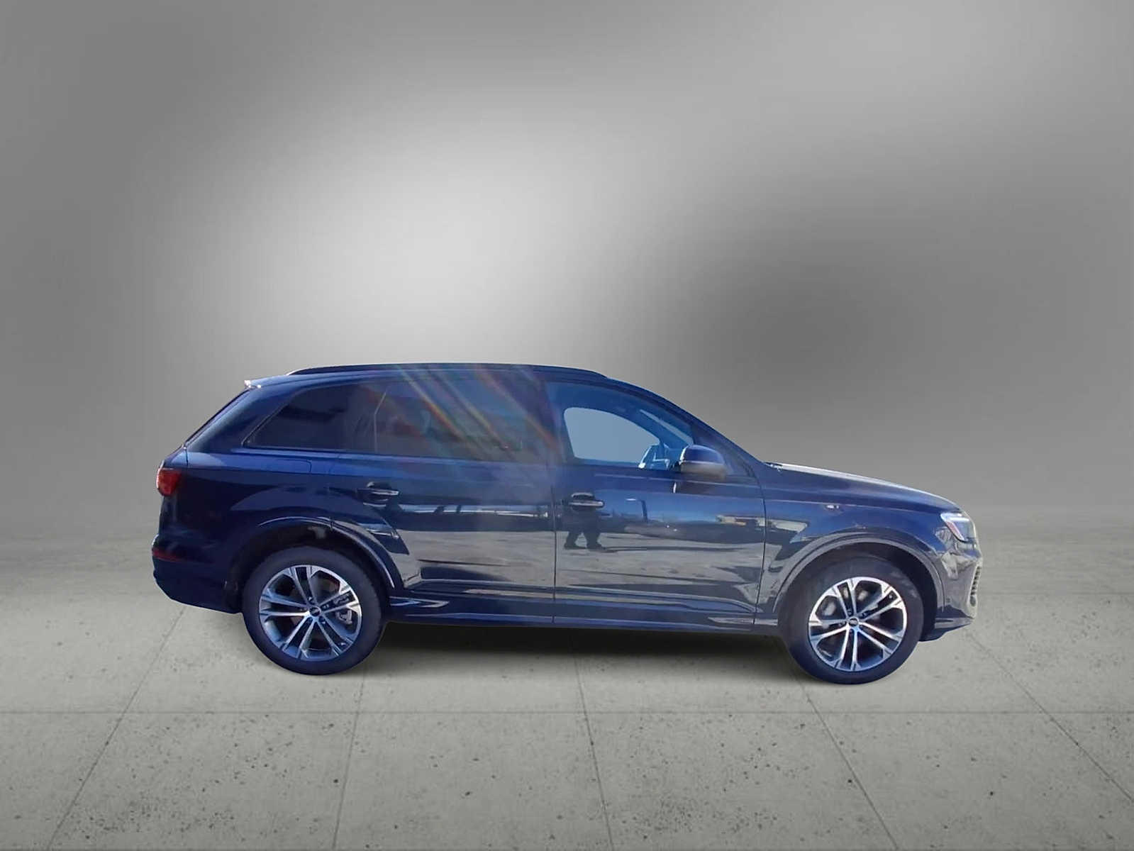 Thumbnail: 2026 Audi Q7 - 9