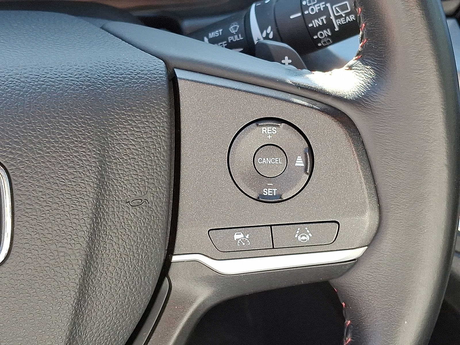 Thumbnail: 2023 Honda Odyssey - 18