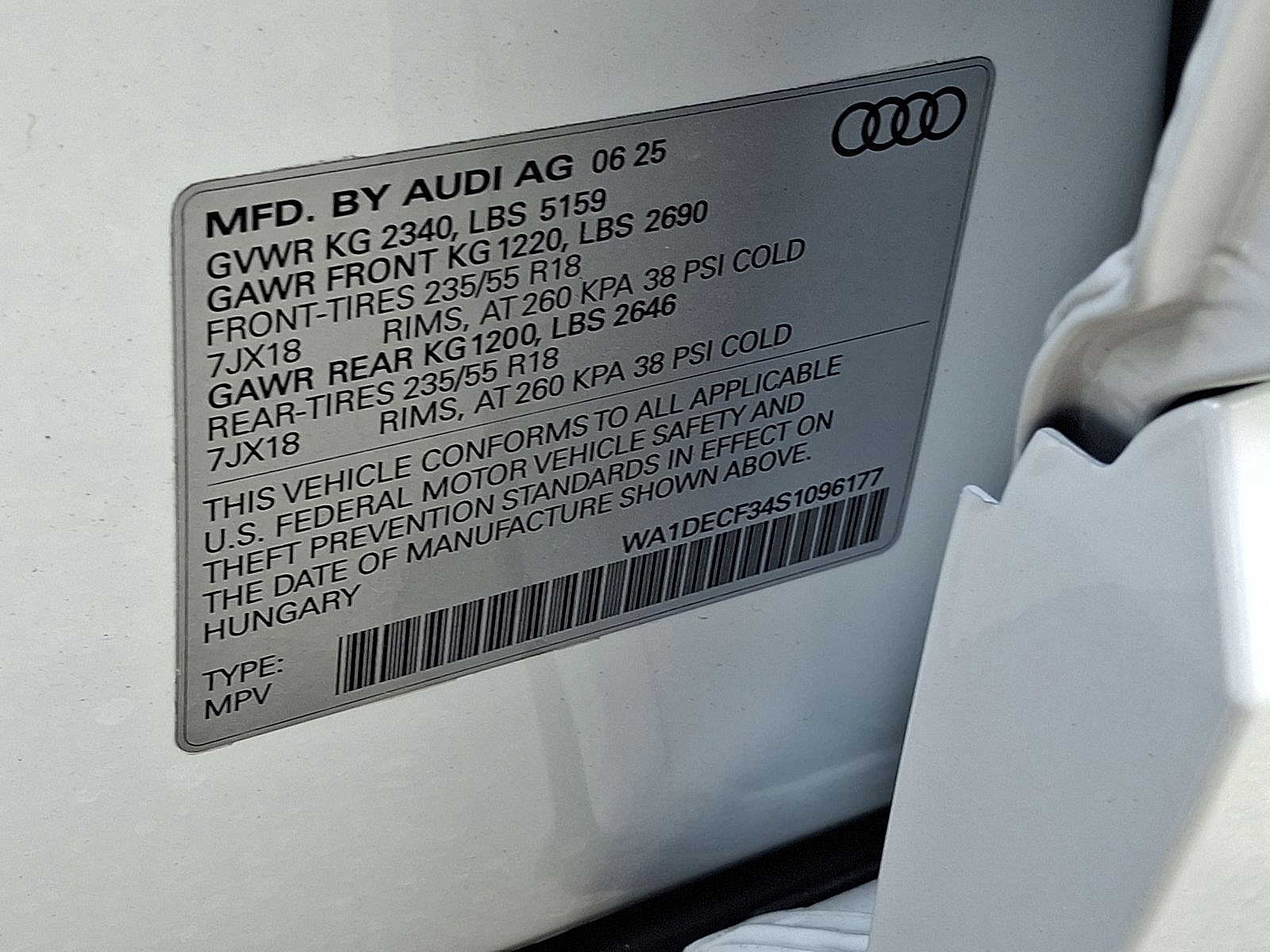 Thumbnail: 2025 Audi Q3 - 15