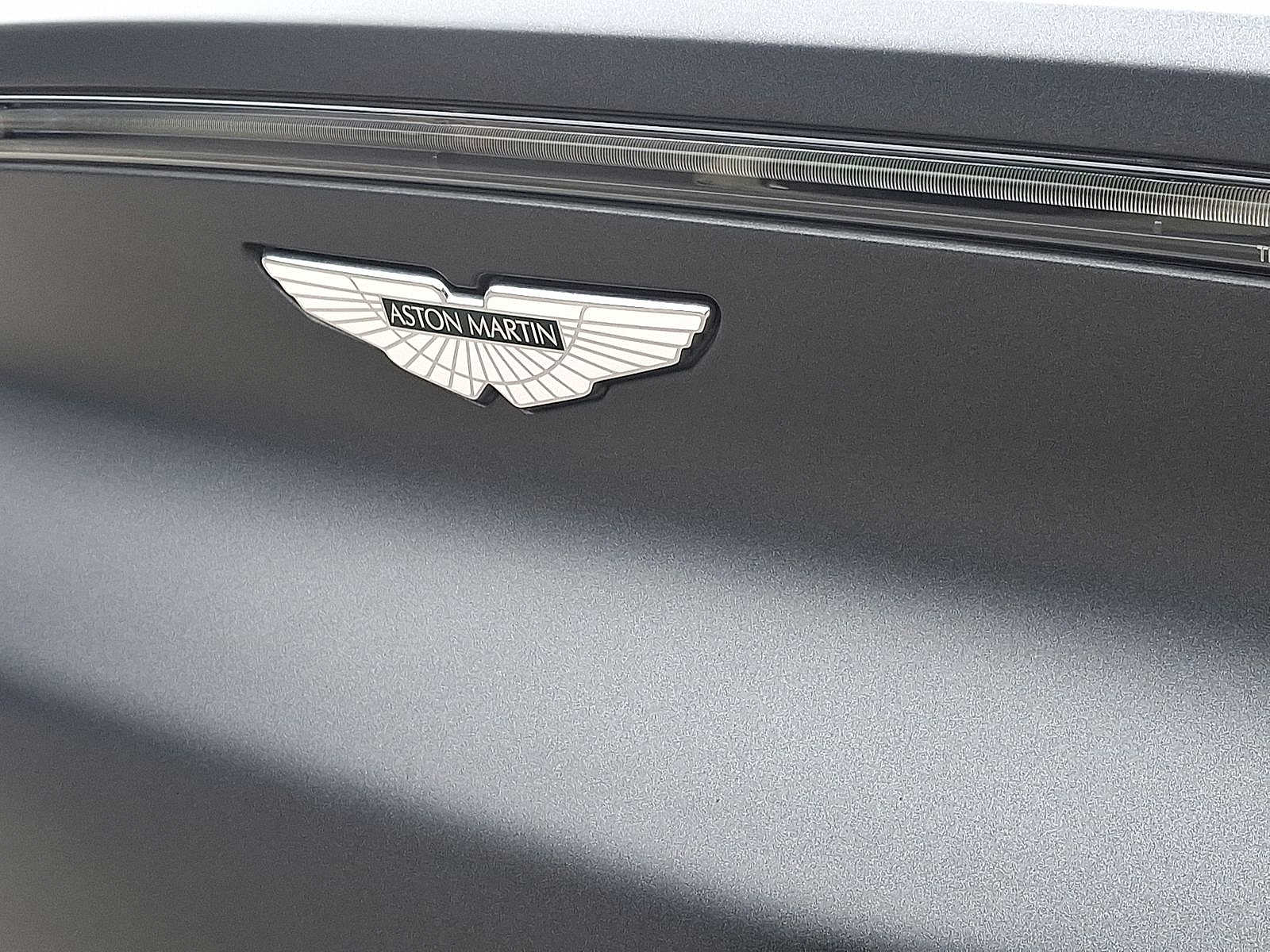 Thumbnail: 2021 Aston Martin DBX - 24