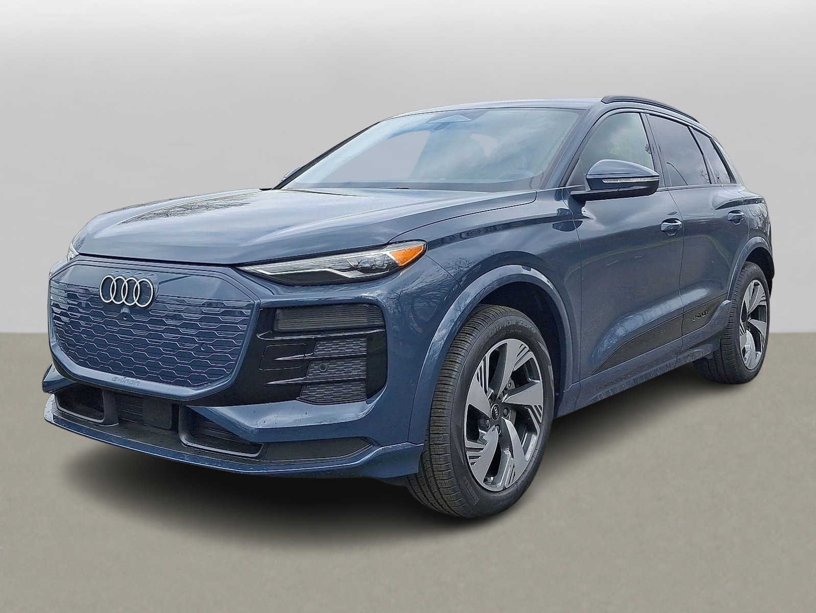 2025 Audi Q6 e-tron Premium -
                  Maplewood, NJ