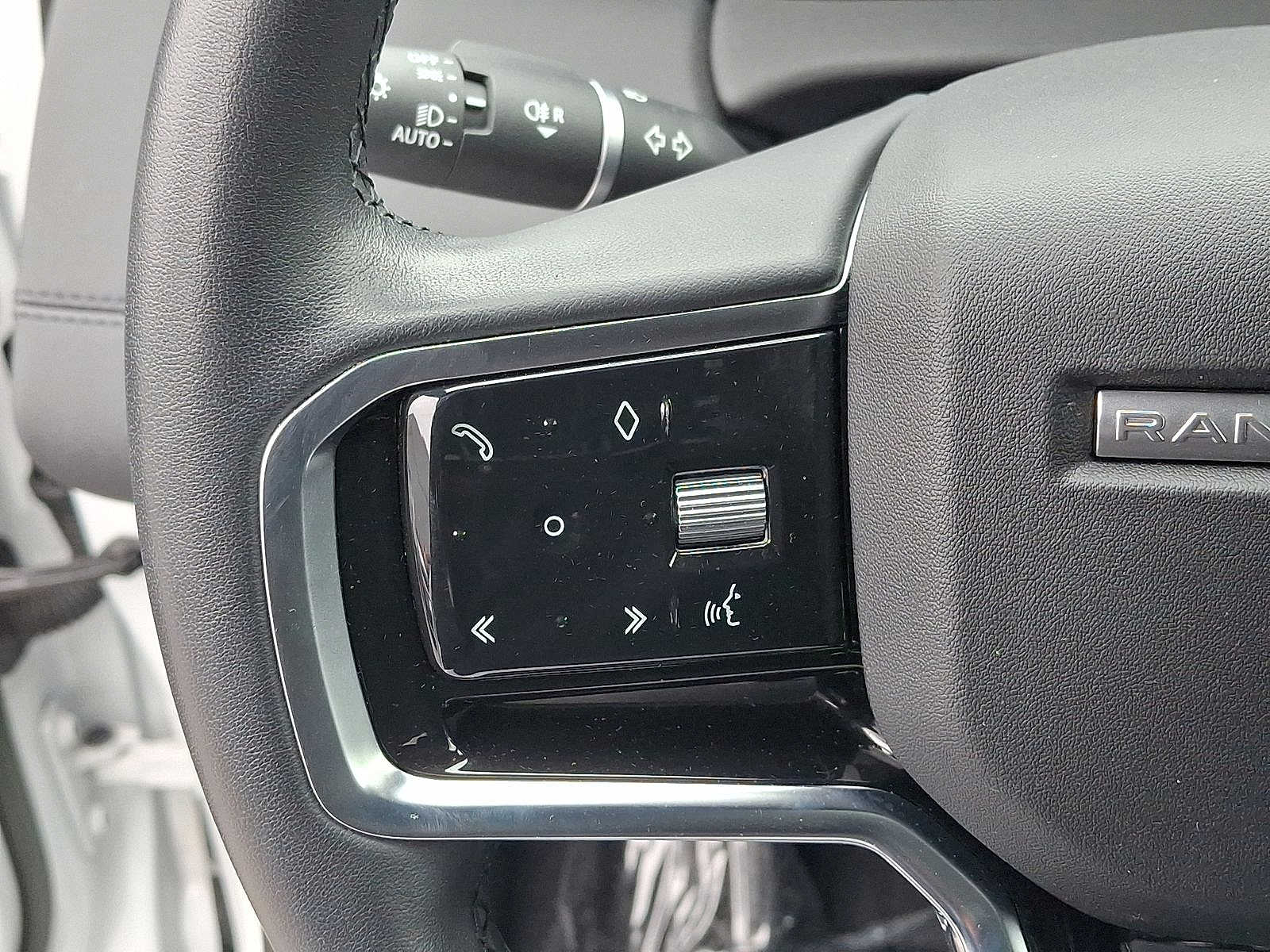 Thumbnail: 2023 Land Rover Range Rover Evoque - 17