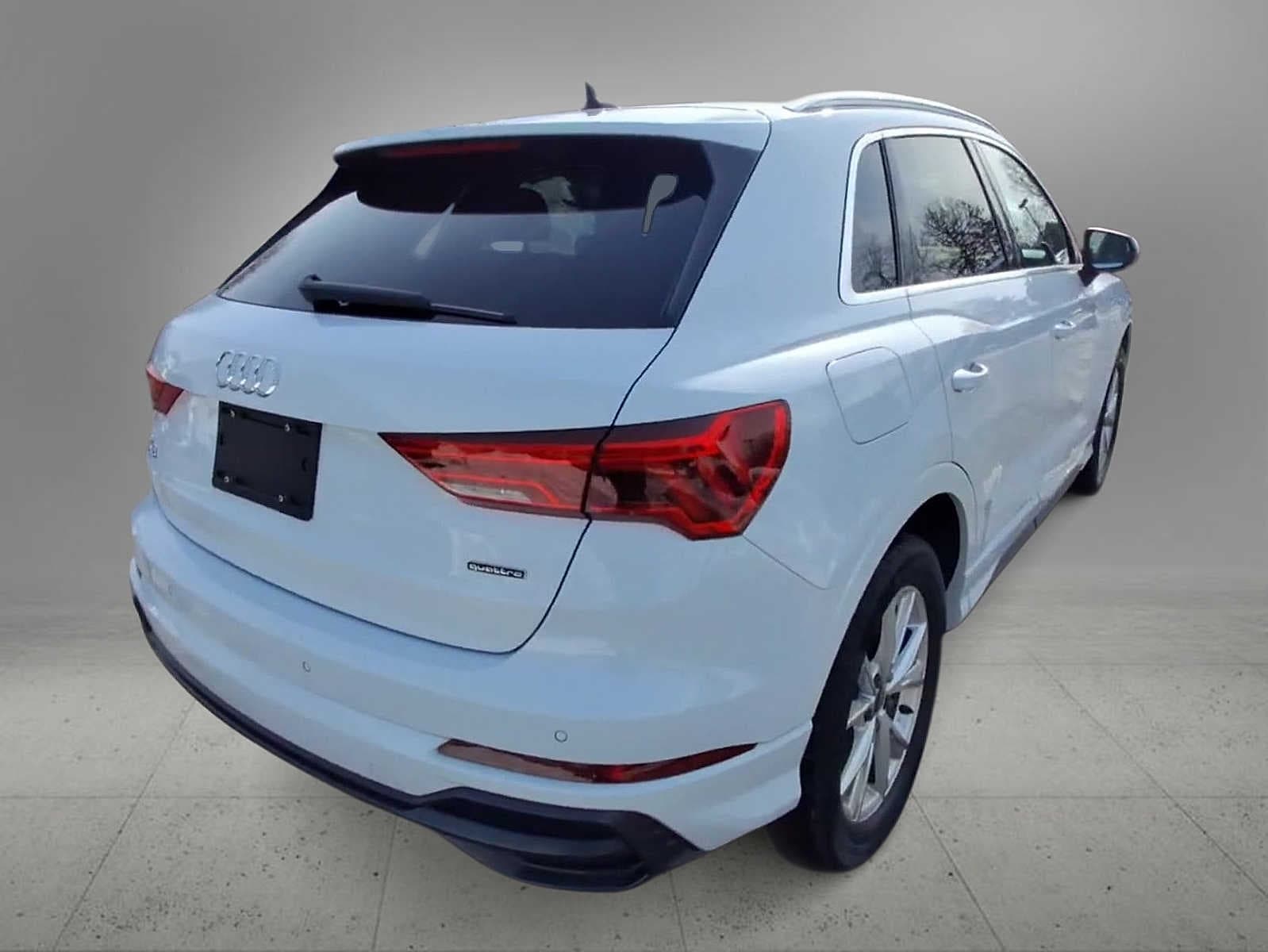 Thumbnail: 2022 Audi Q3 - 8