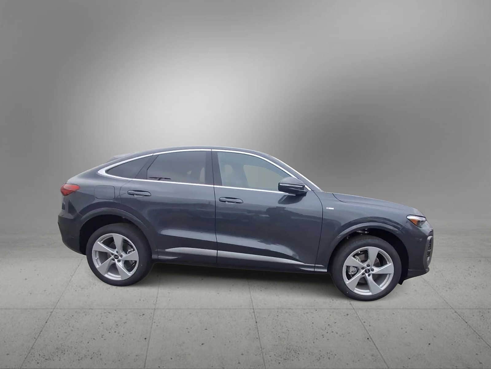 Thumbnail: 2025 Audi Q5 - 9