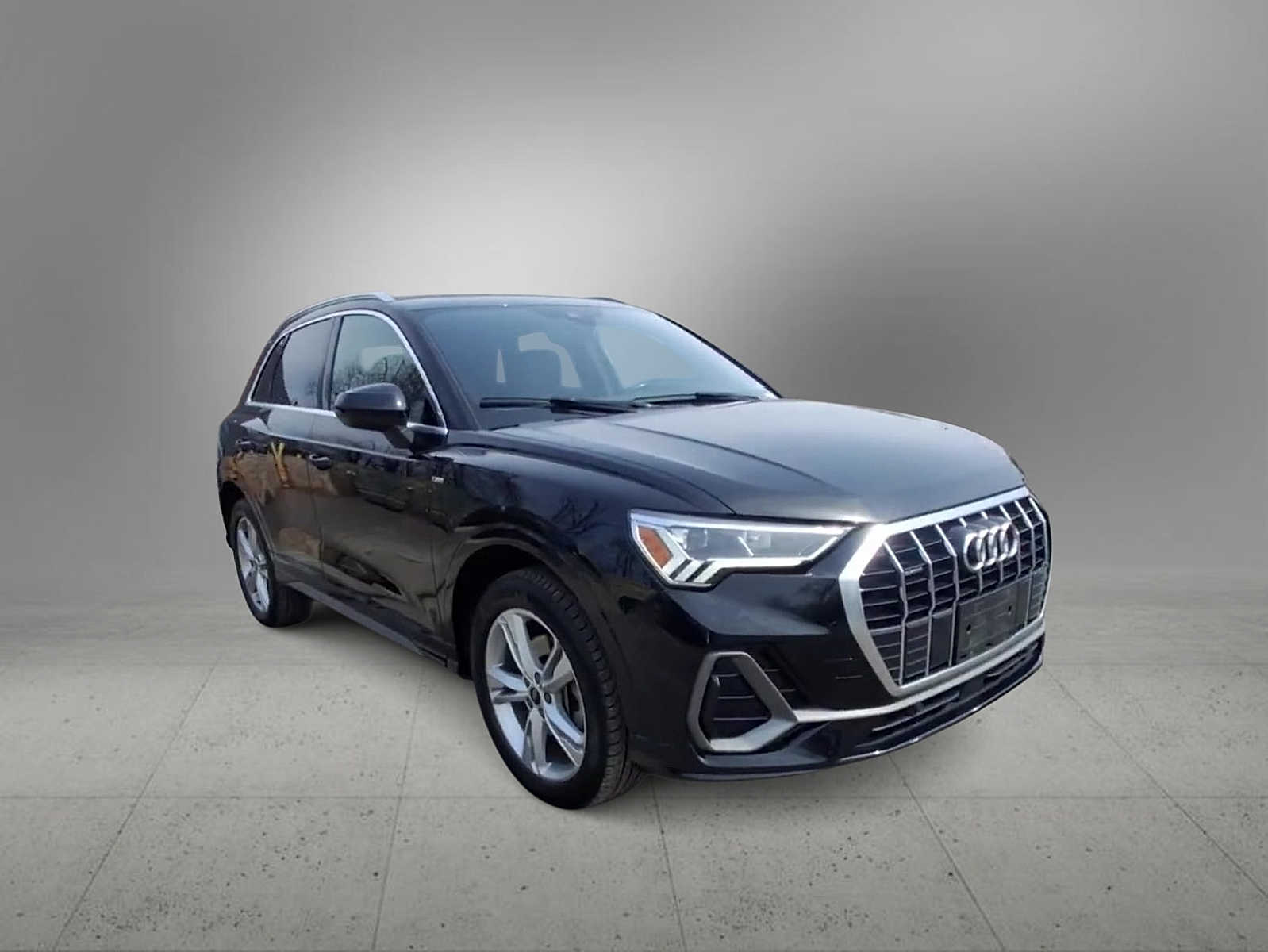 Thumbnail: 2021 Audi Q3 - 2