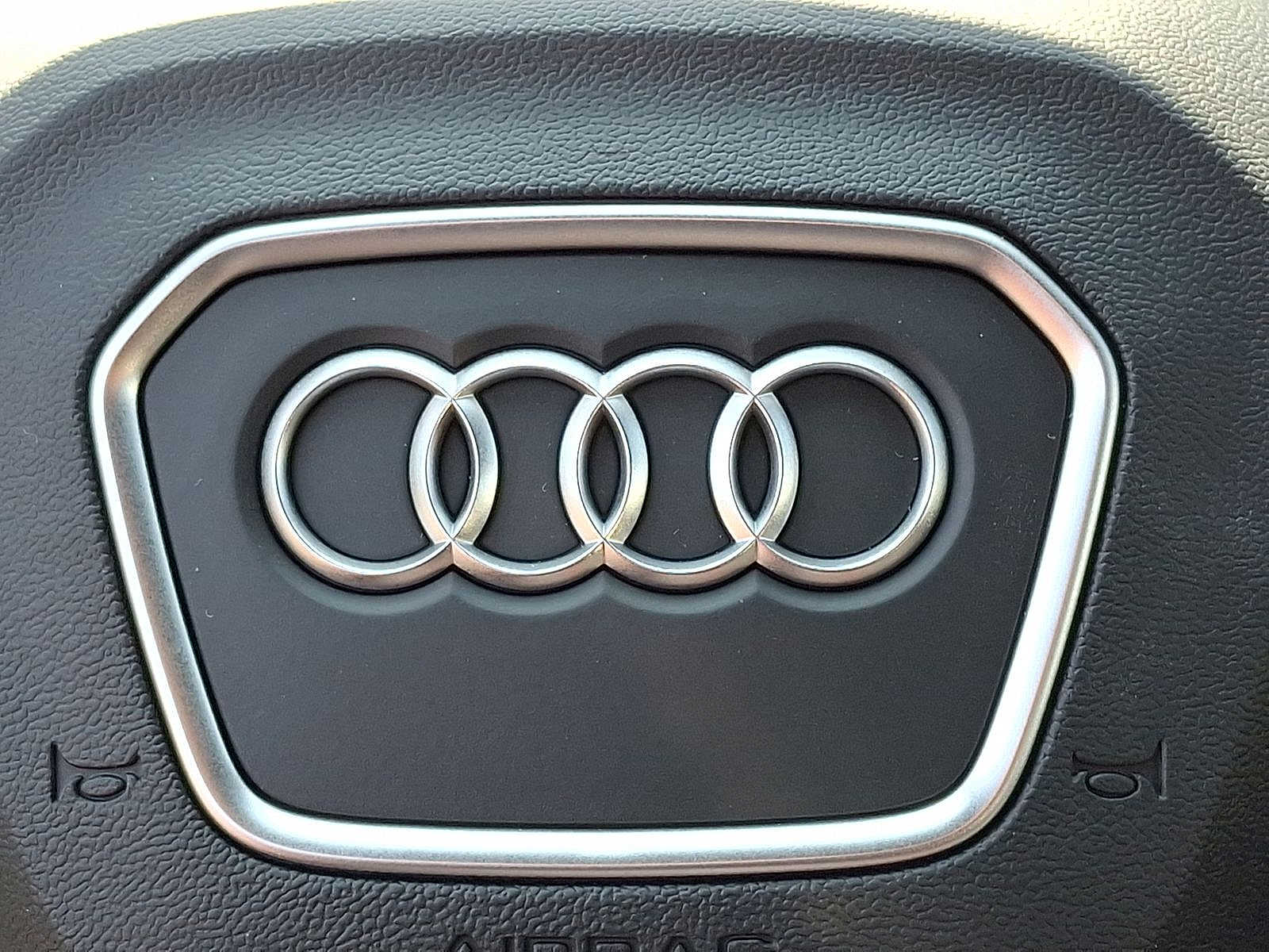 Thumbnail: 2025 Audi Q3 - 17