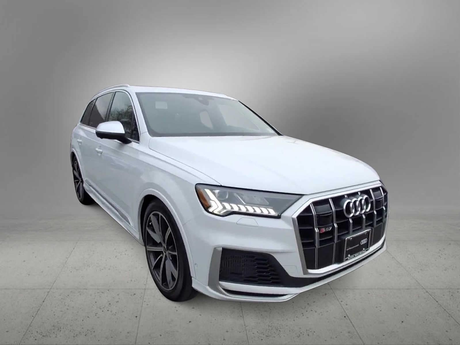 Thumbnail: 2022 Audi SQ7 - 9