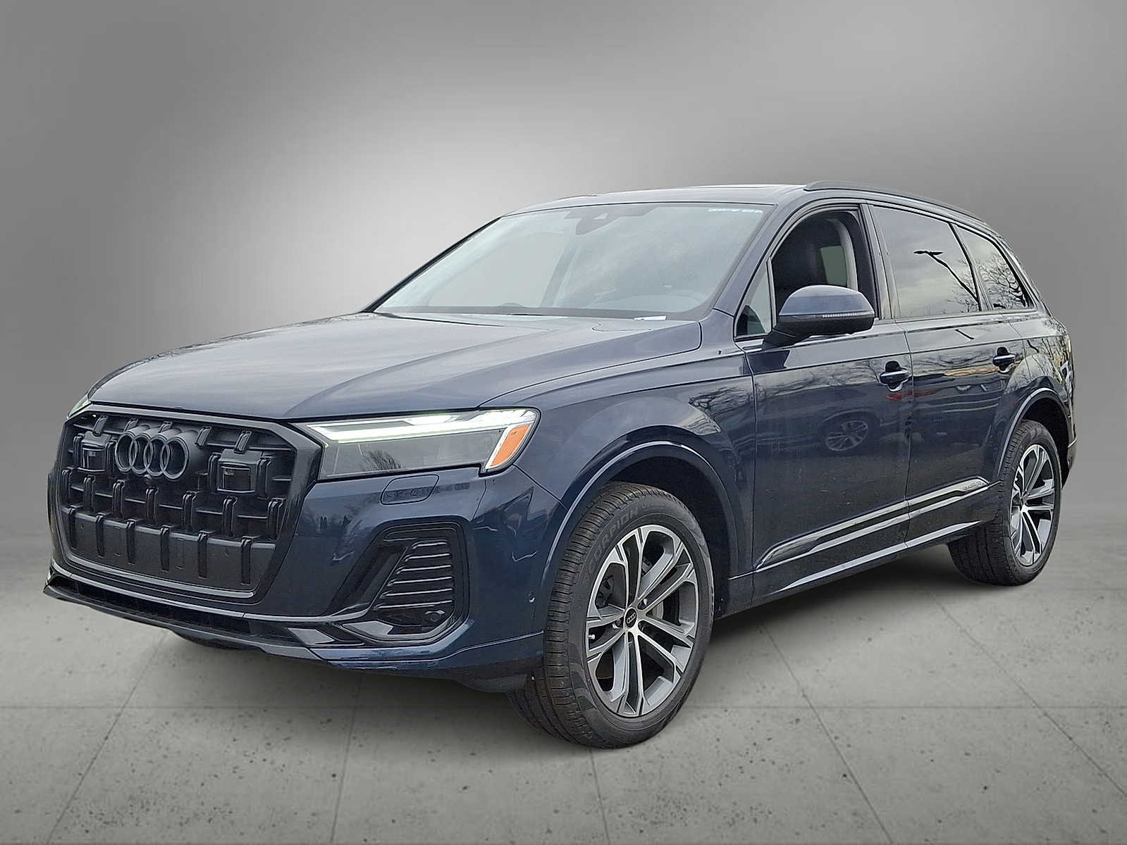 Thumbnail: 2026 Audi Q7 - 1
