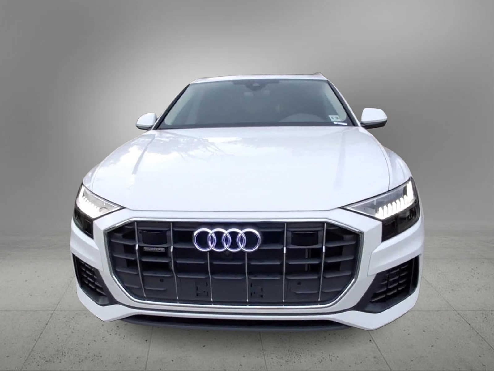 Thumbnail: 2023 Audi Q8 - 2
