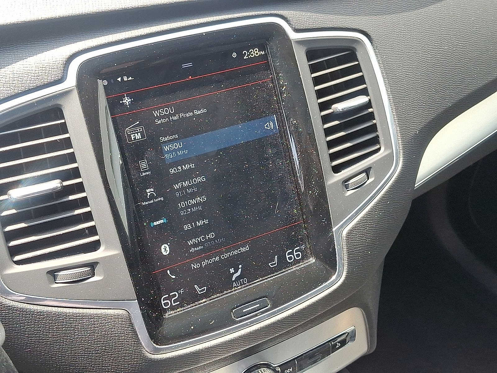 Thumbnail: 2018 Volvo XC90 - 14