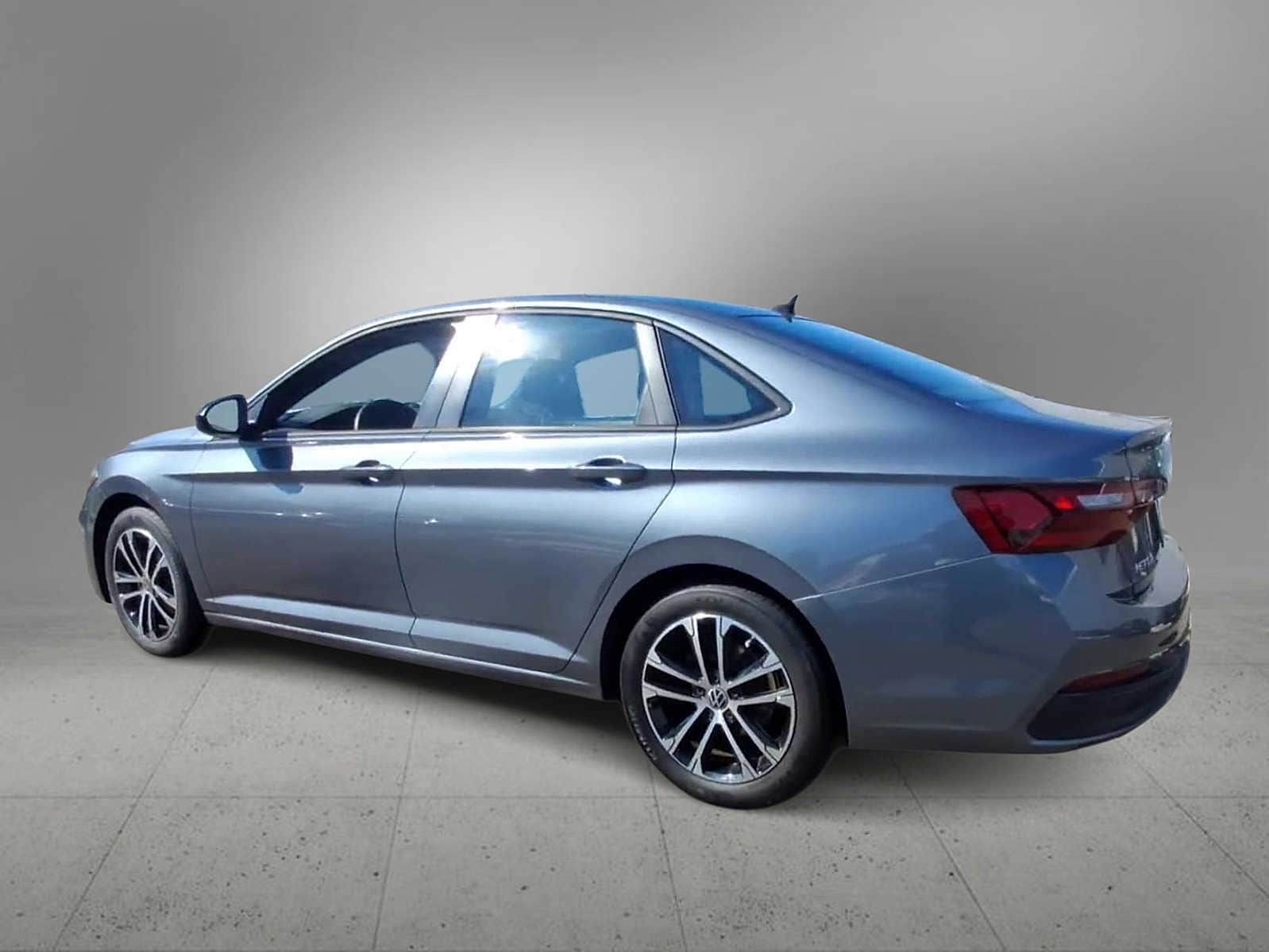 Thumbnail: 2022 Volkswagen Jetta - 6