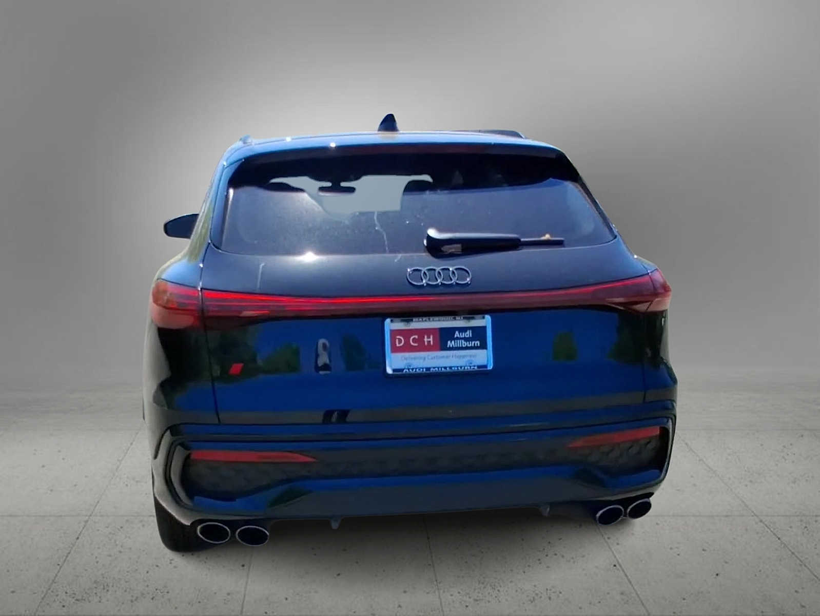 Thumbnail: 2026 Audi SQ5 - 7