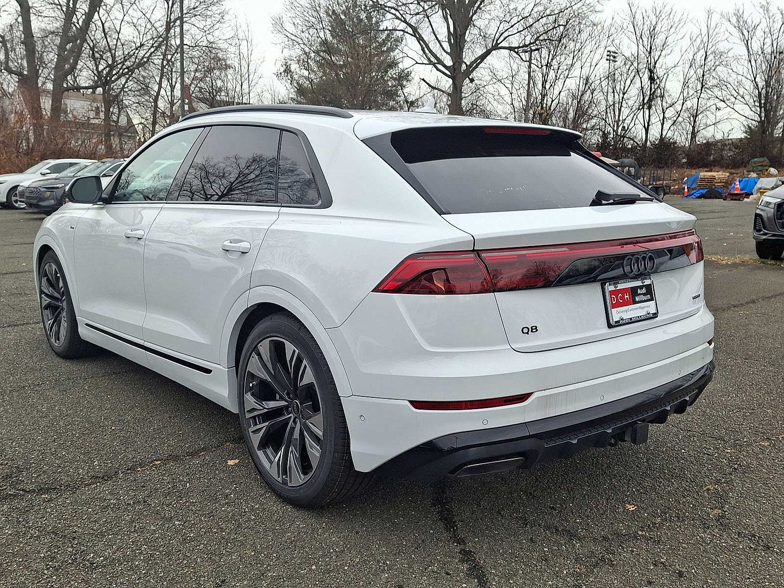 Thumbnail: 2026 Audi Q8 - 12