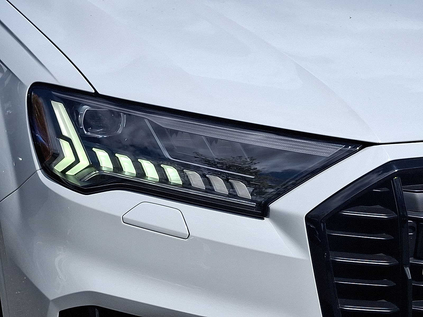 Thumbnail: 2023 Audi Q7 - 28