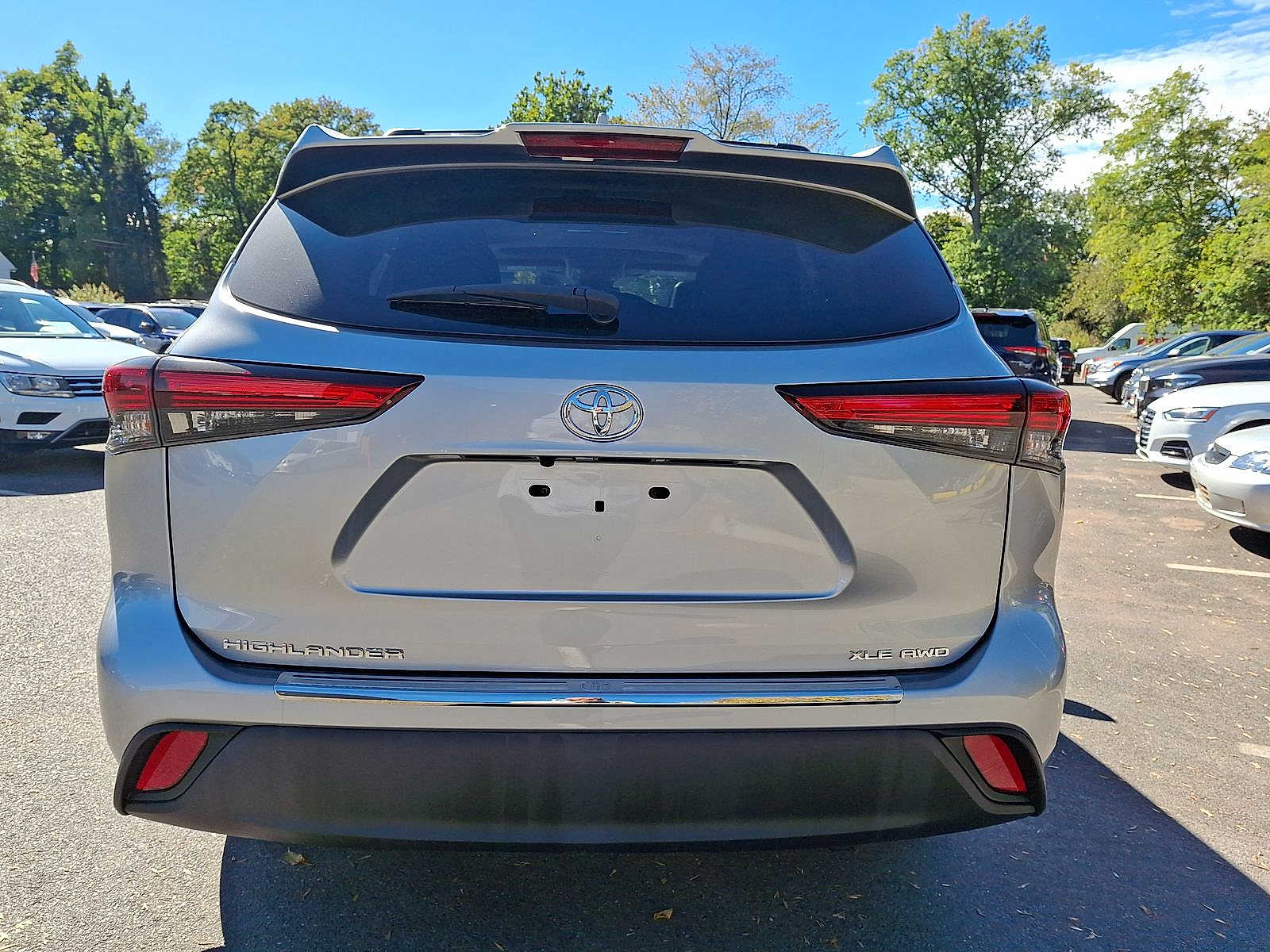 Thumbnail: 2020 Toyota Highlander - 20