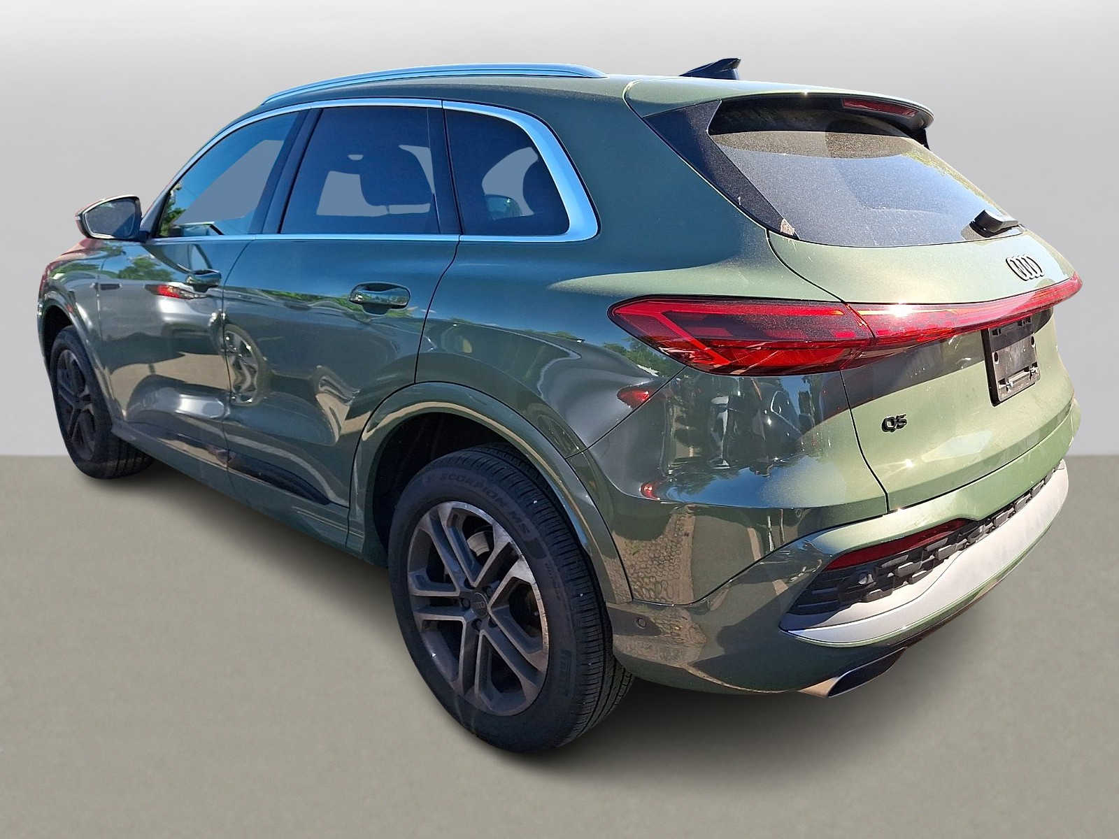 Thumbnail: 2025 Audi Q5 - 1