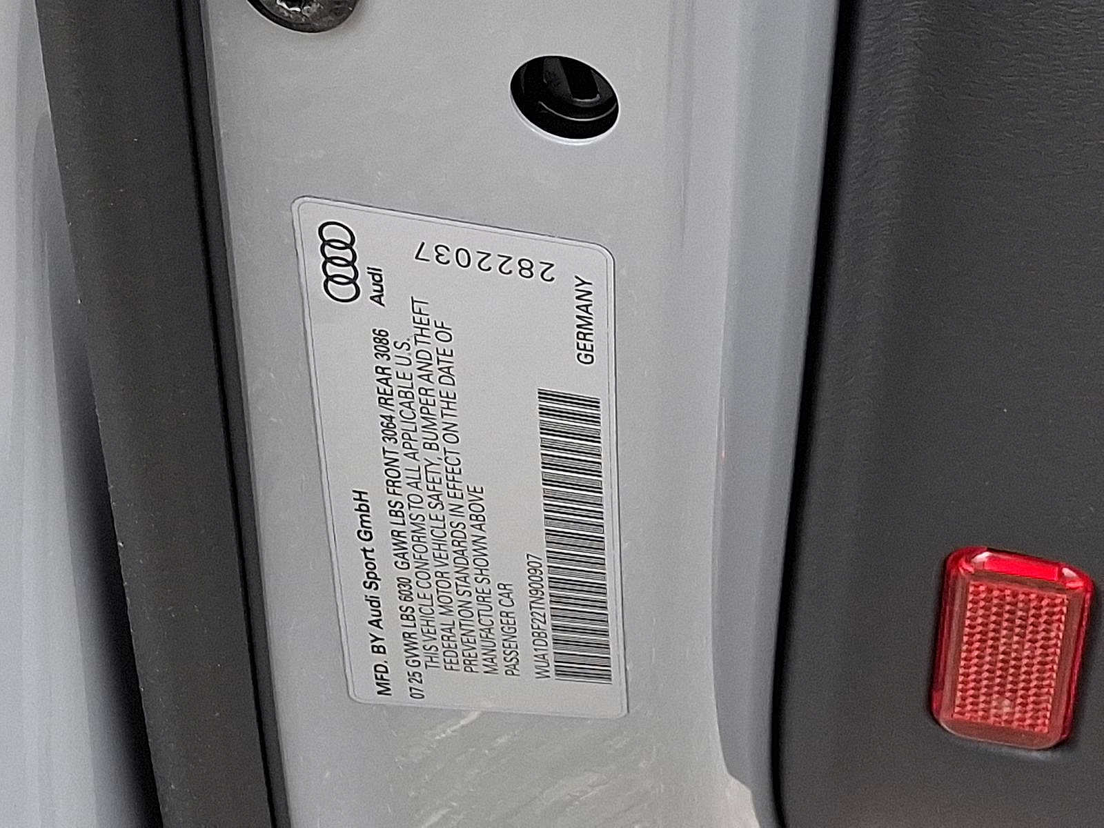 Thumbnail: 2026 Audi RS 6 - 17