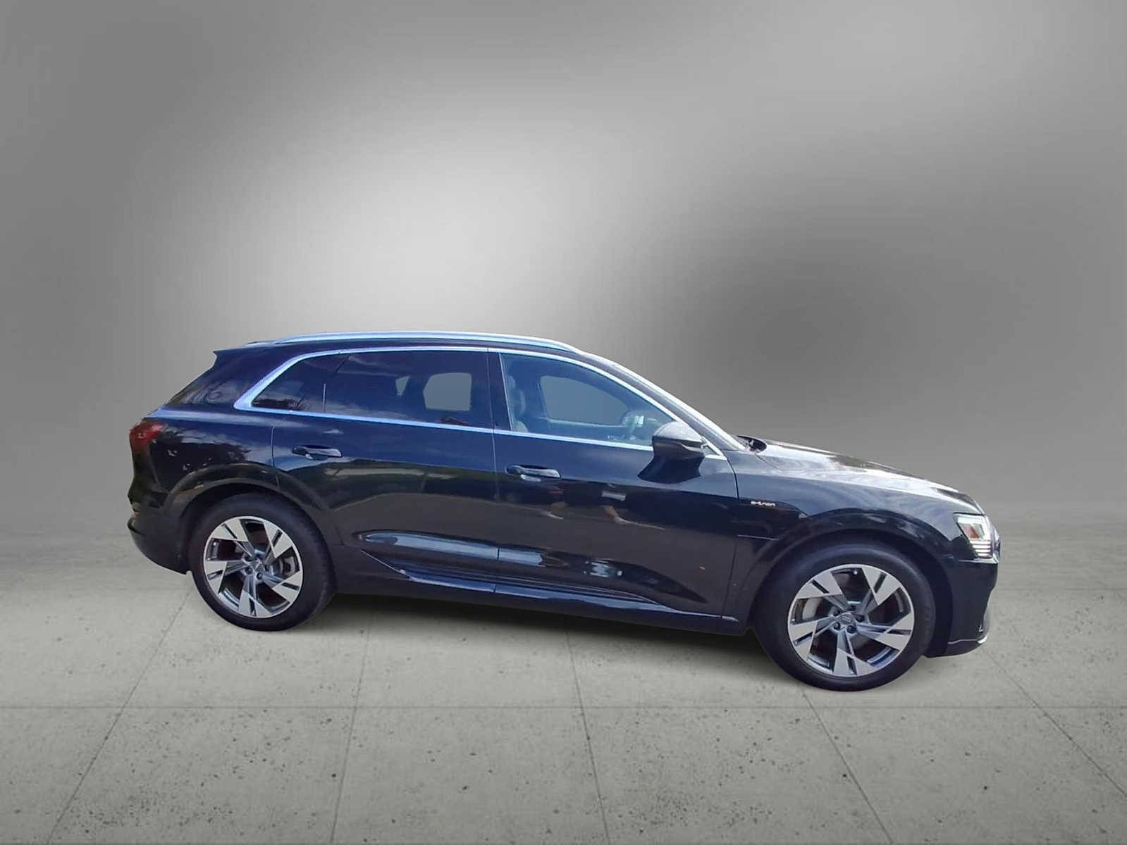 Thumbnail: 2021 Audi e-tron - 9