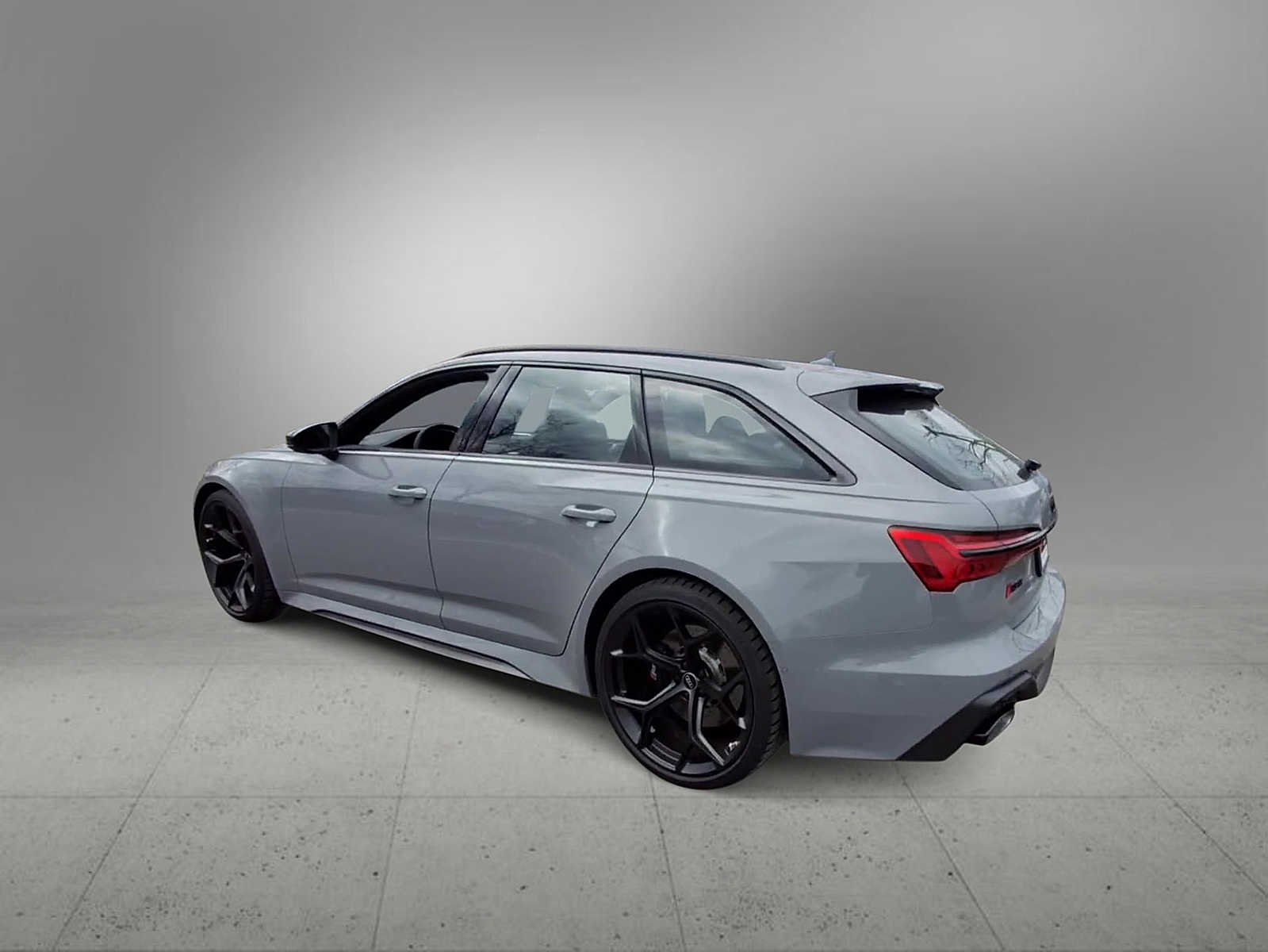 Thumbnail: 2026 Audi RS 6 - 6