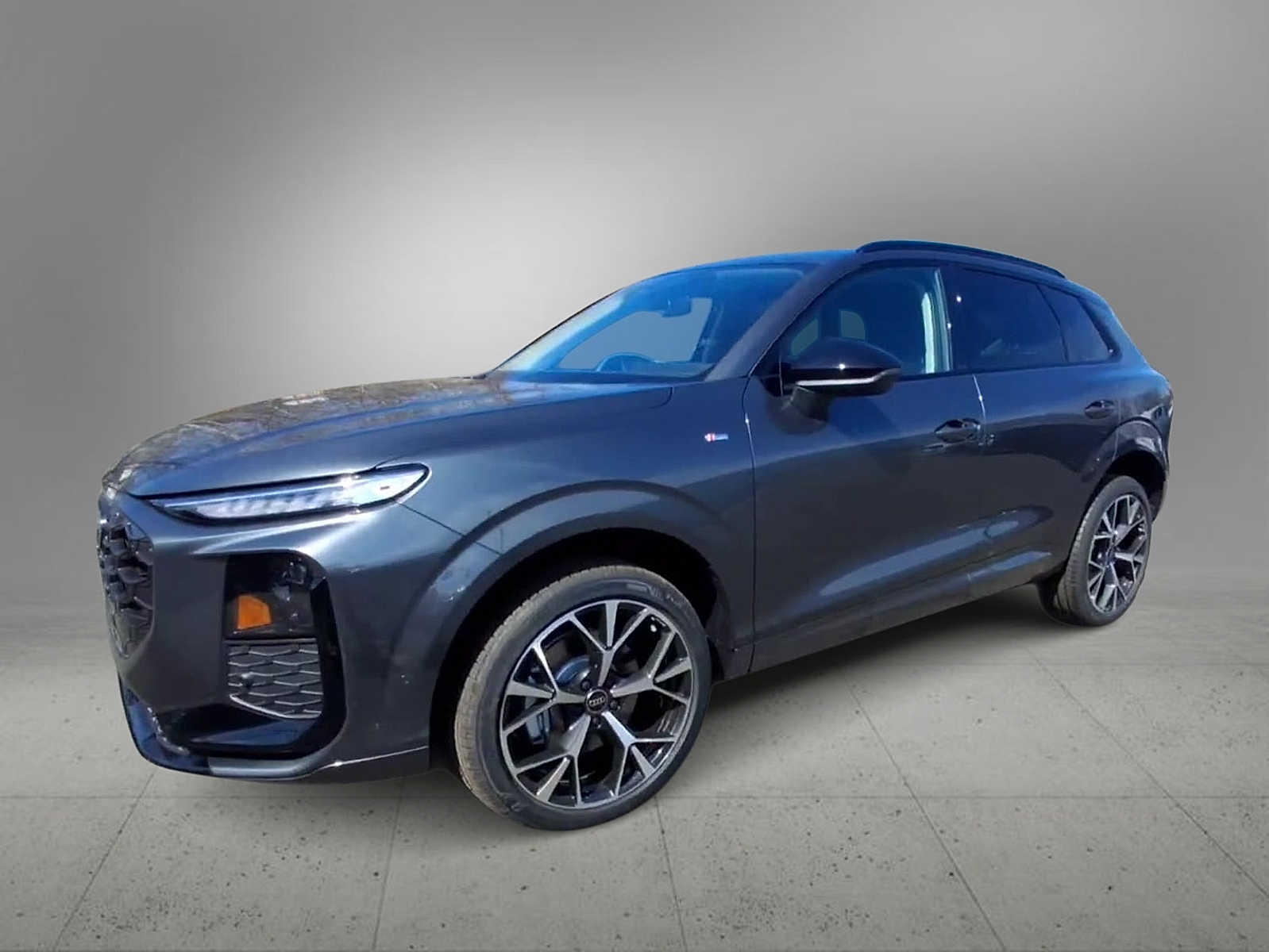 Thumbnail: 2026 Audi Q3 - 4